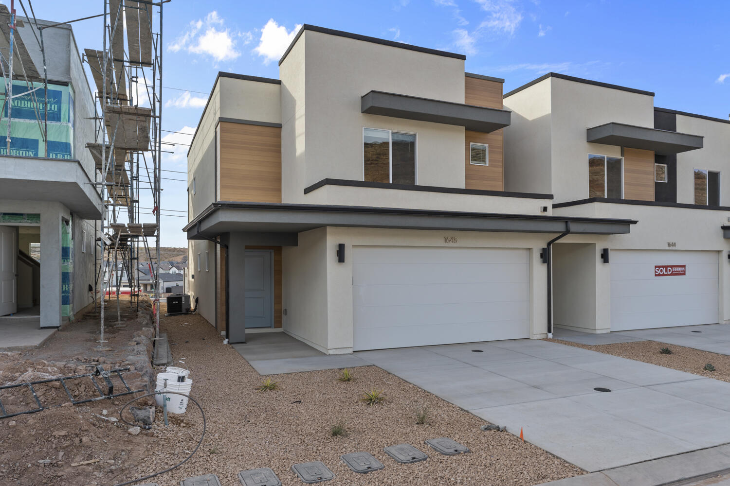 IRON TOP AT LONG VALLEY - Residential