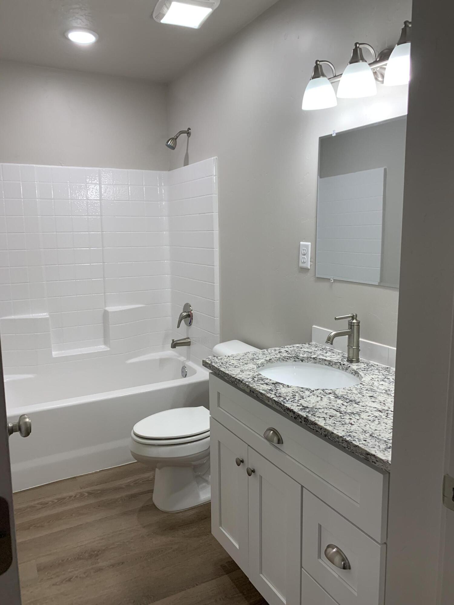 ENTERPRISE TOWNSITE - Residential Income