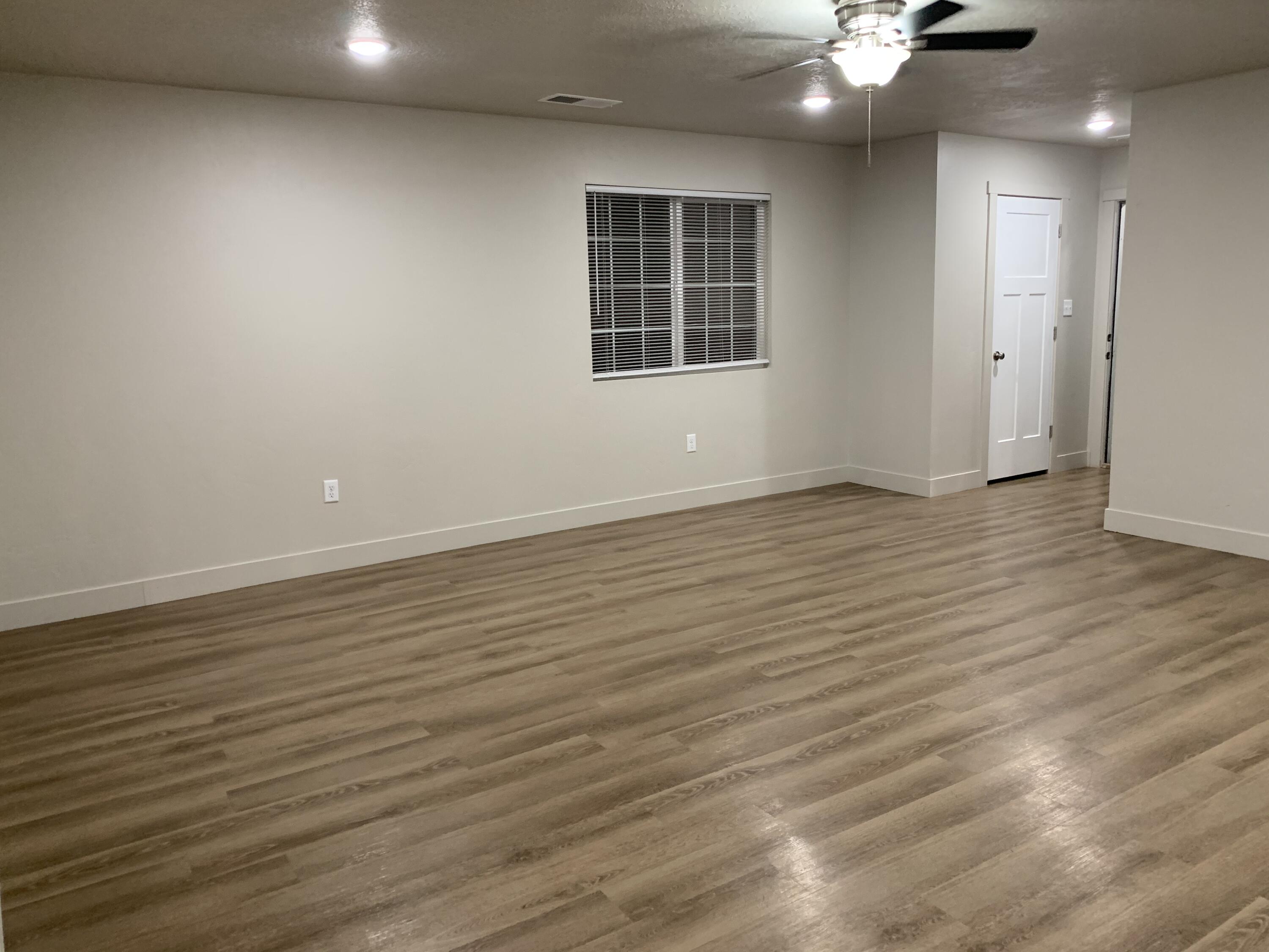 ENTERPRISE TOWNSITE - Residential Income