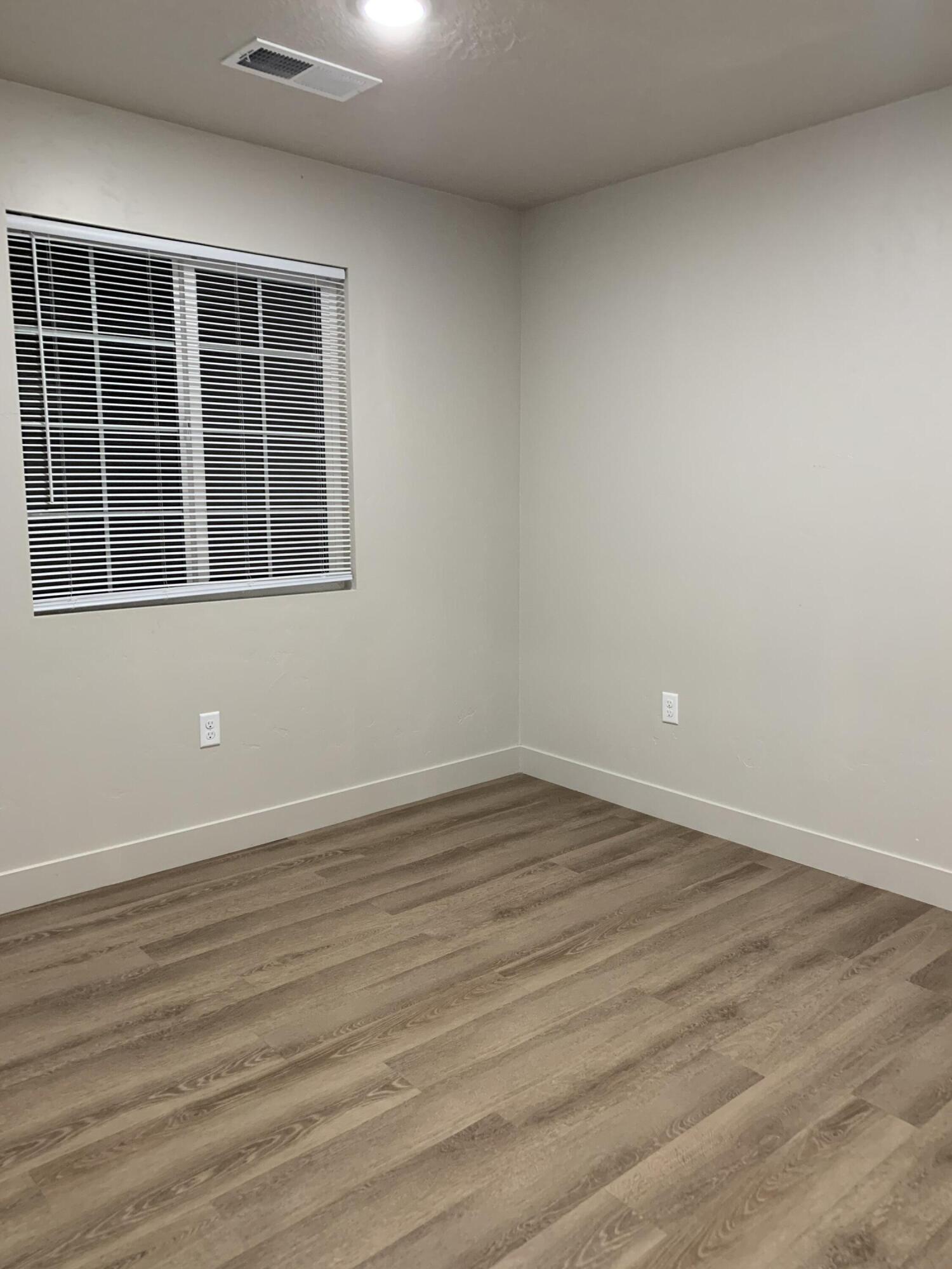 ENTERPRISE TOWNSITE - Residential Income