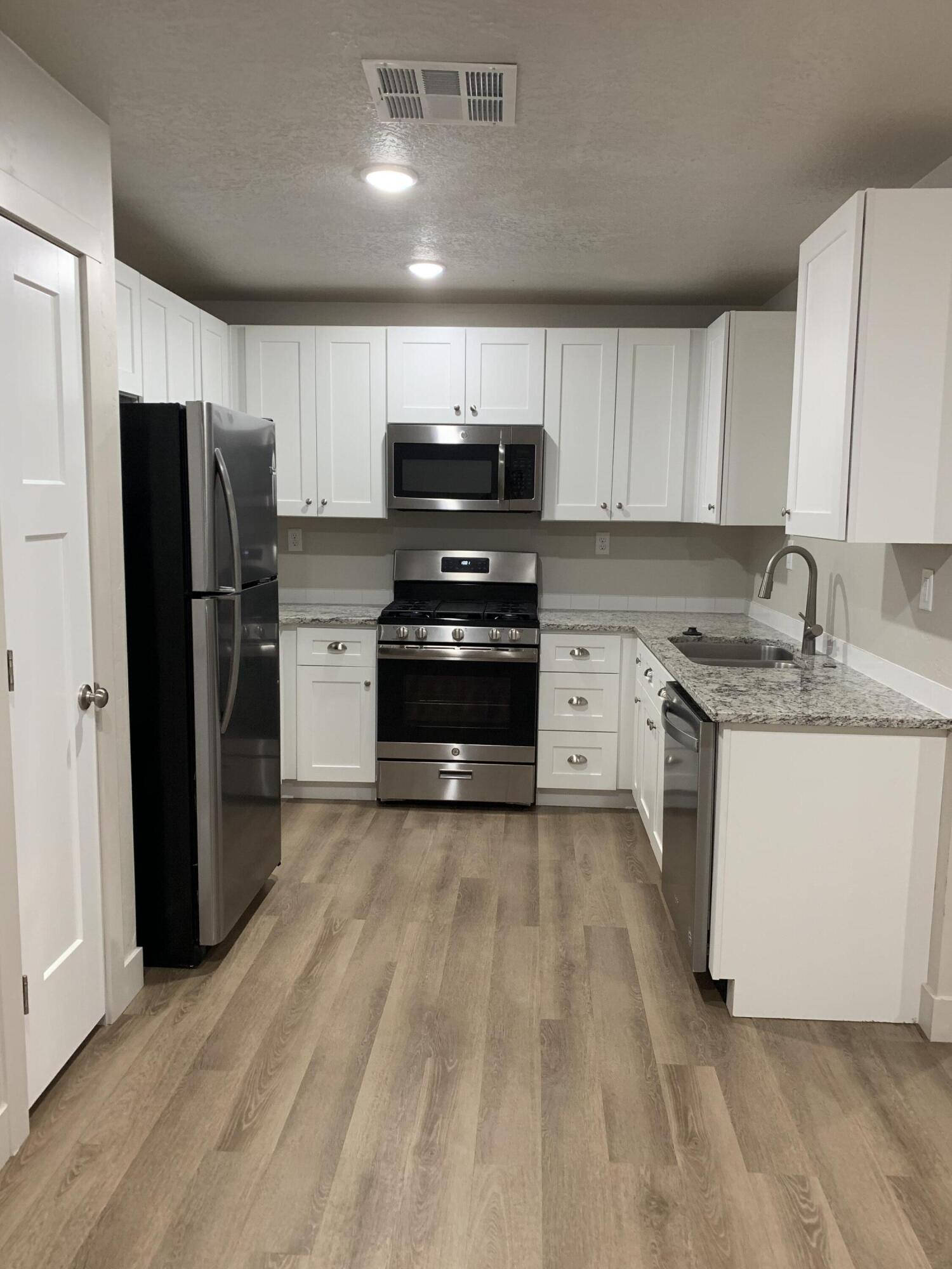 ENTERPRISE TOWNSITE - Residential Income