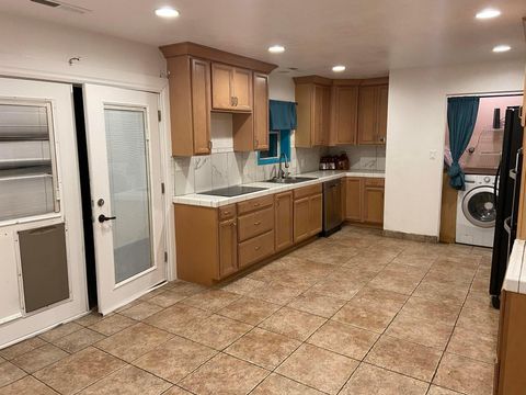 Tiny photo for 1112 Tamarisk DR, Saint George, UT 84790 (MLS # 26-270887)