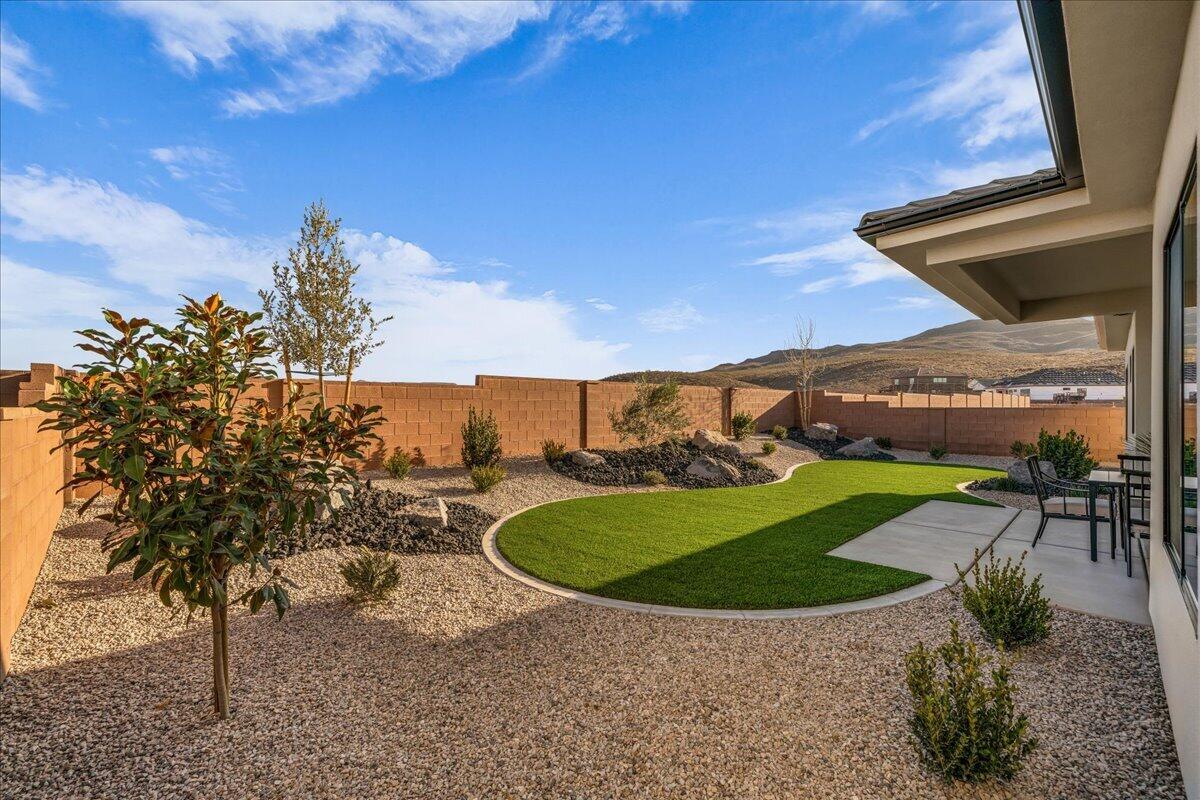 DESERT TALUS - Residential