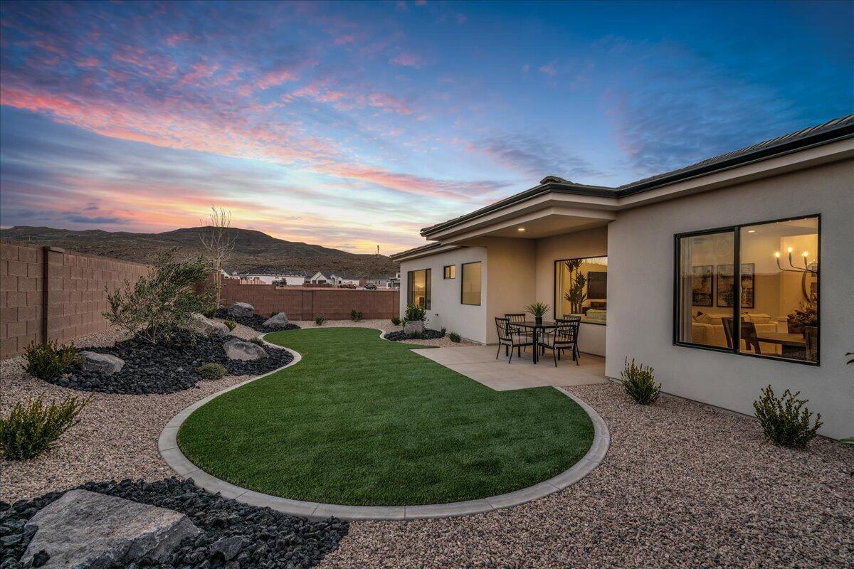 DESERT TALUS - Residential