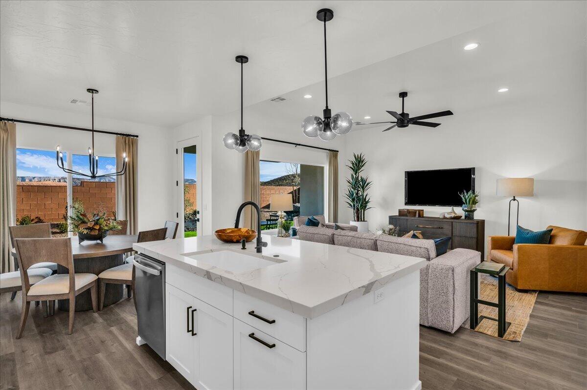 DESERT TALUS - Residential