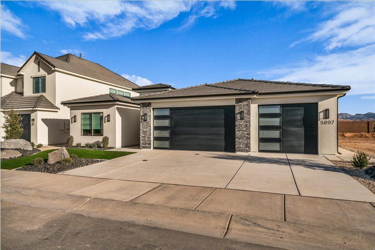 DESERT TALUS - Residential