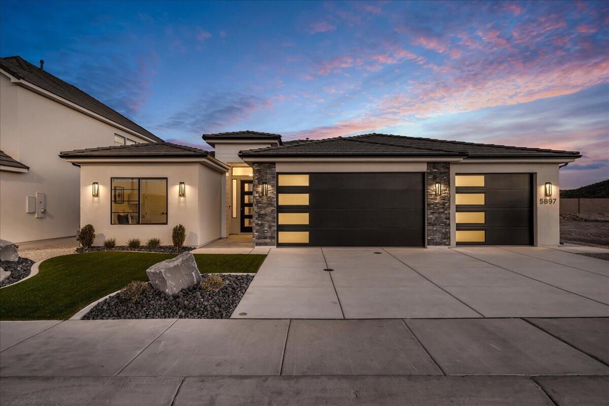 DESERT TALUS - Residential