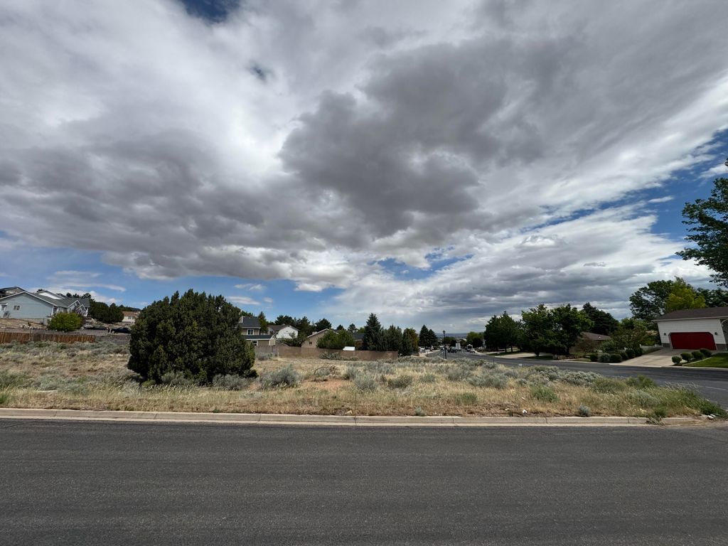 Photo of 30 N, Cedar City, UT 84720 (MLS # 26-272906)