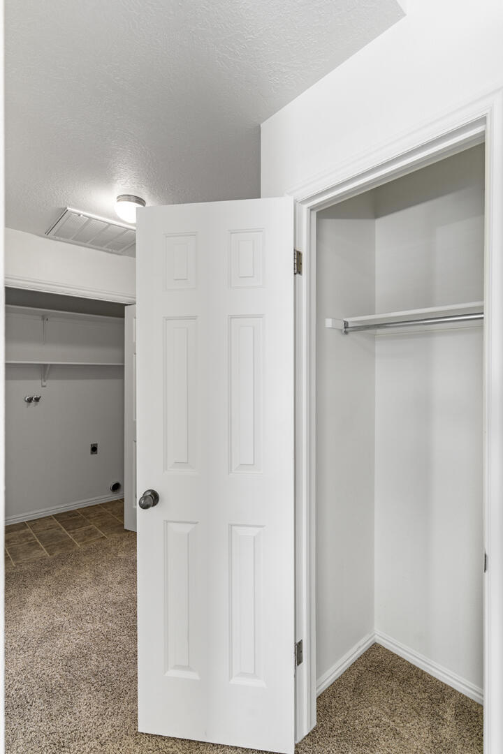 SPANISH PALMS TOWNHOMES - Residential