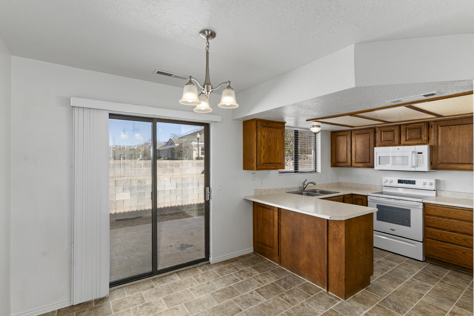 SPANISH PALMS TOWNHOMES - Residential