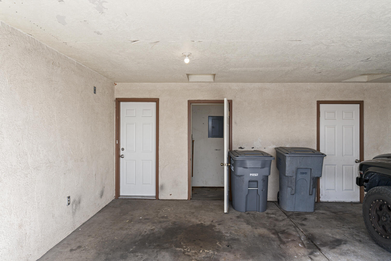 SPANISH PALMS TOWNHOMES - Residential