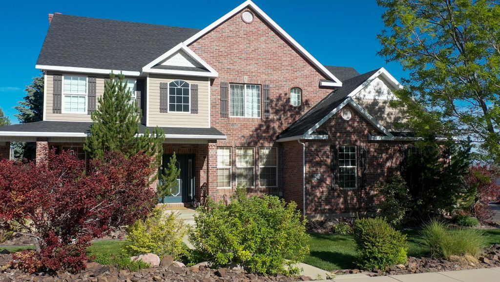 Photo of 614 S 400 E, Cedar City, UT 84720 (MLS # 26-273262)