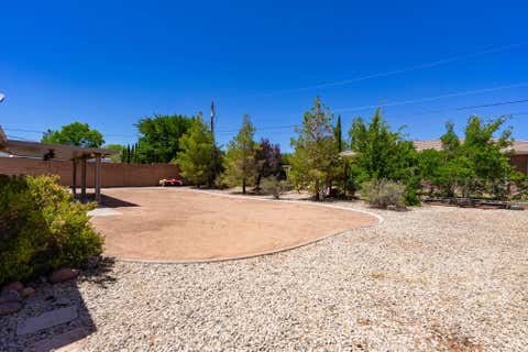 Tiny photo for 2524 EL VISTA DR, Santa Clara, UT 84765 (MLS # 26-273335)