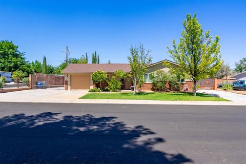 Tiny photo for 2524 EL VISTA DR, Santa Clara, UT 84765 (MLS # 26-273335)