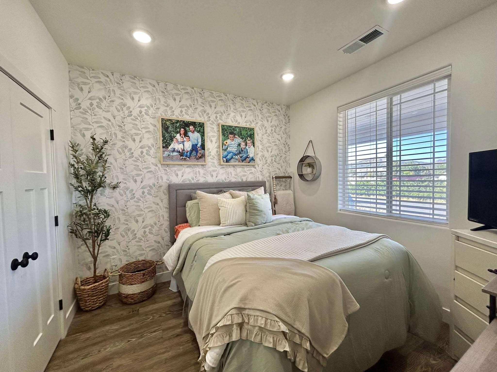 SUNNY MEADOWS ACRES - Residential