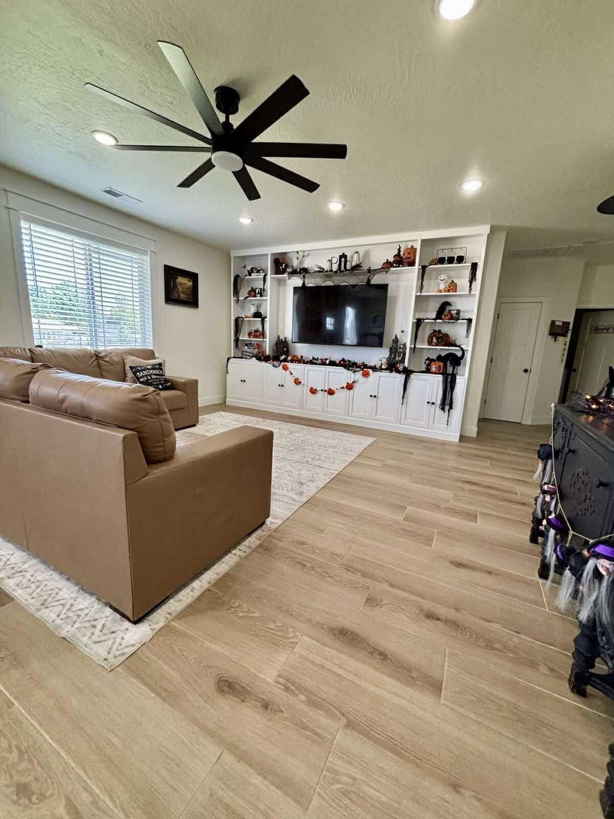 SUNNY MEADOWS ACRES - Residential