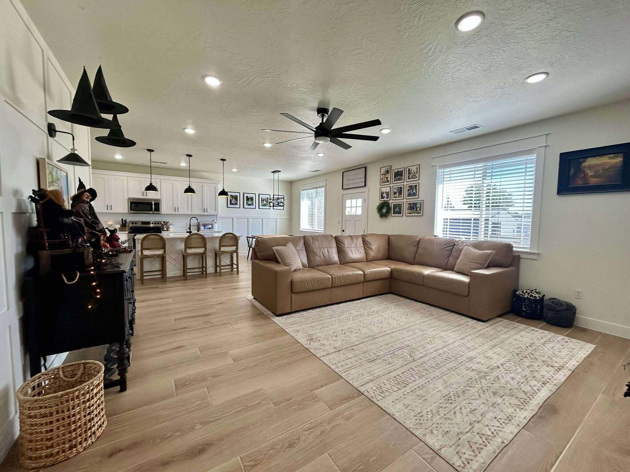 SUNNY MEADOWS ACRES - Residential