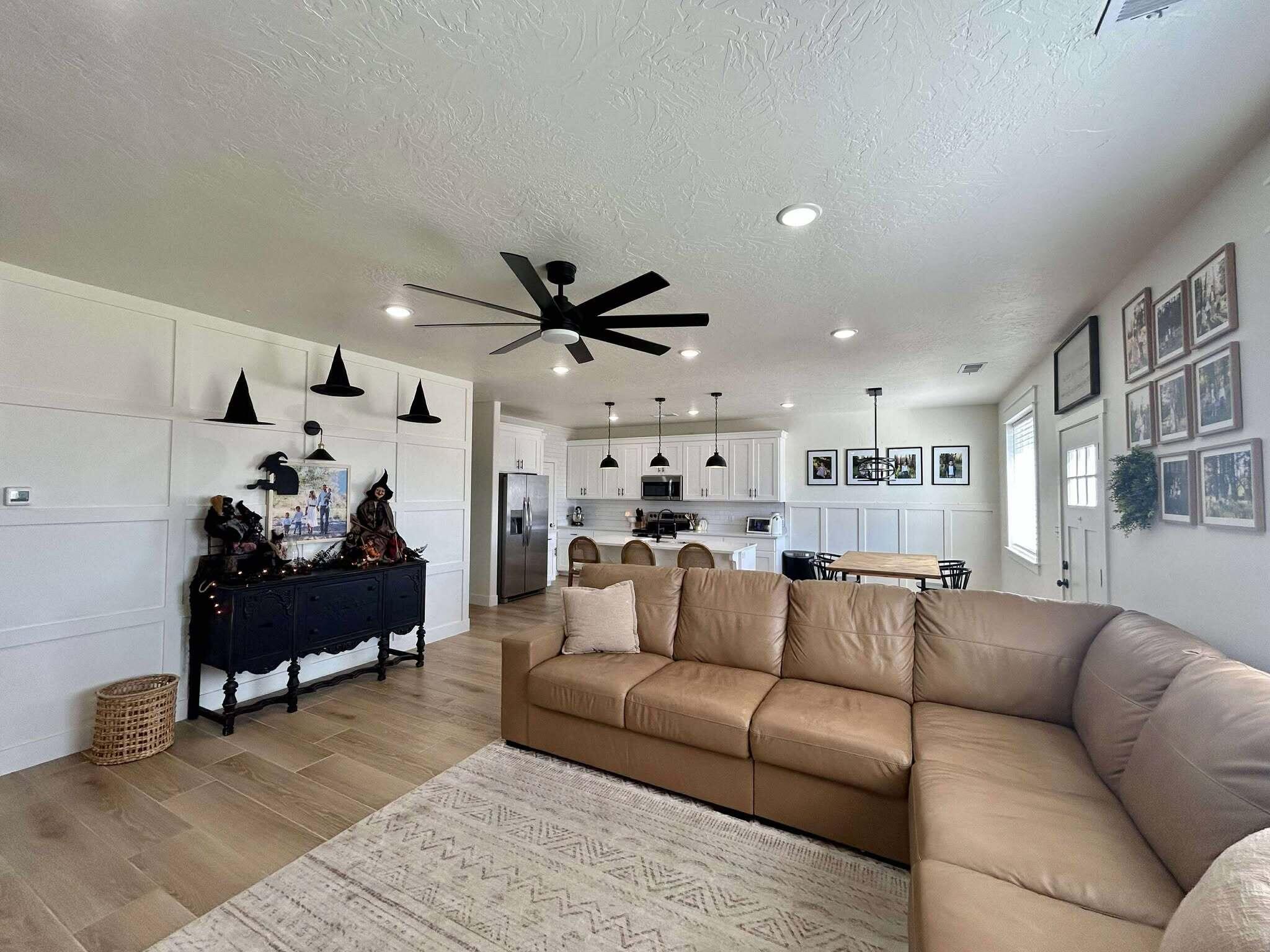 SUNNY MEADOWS ACRES - Residential