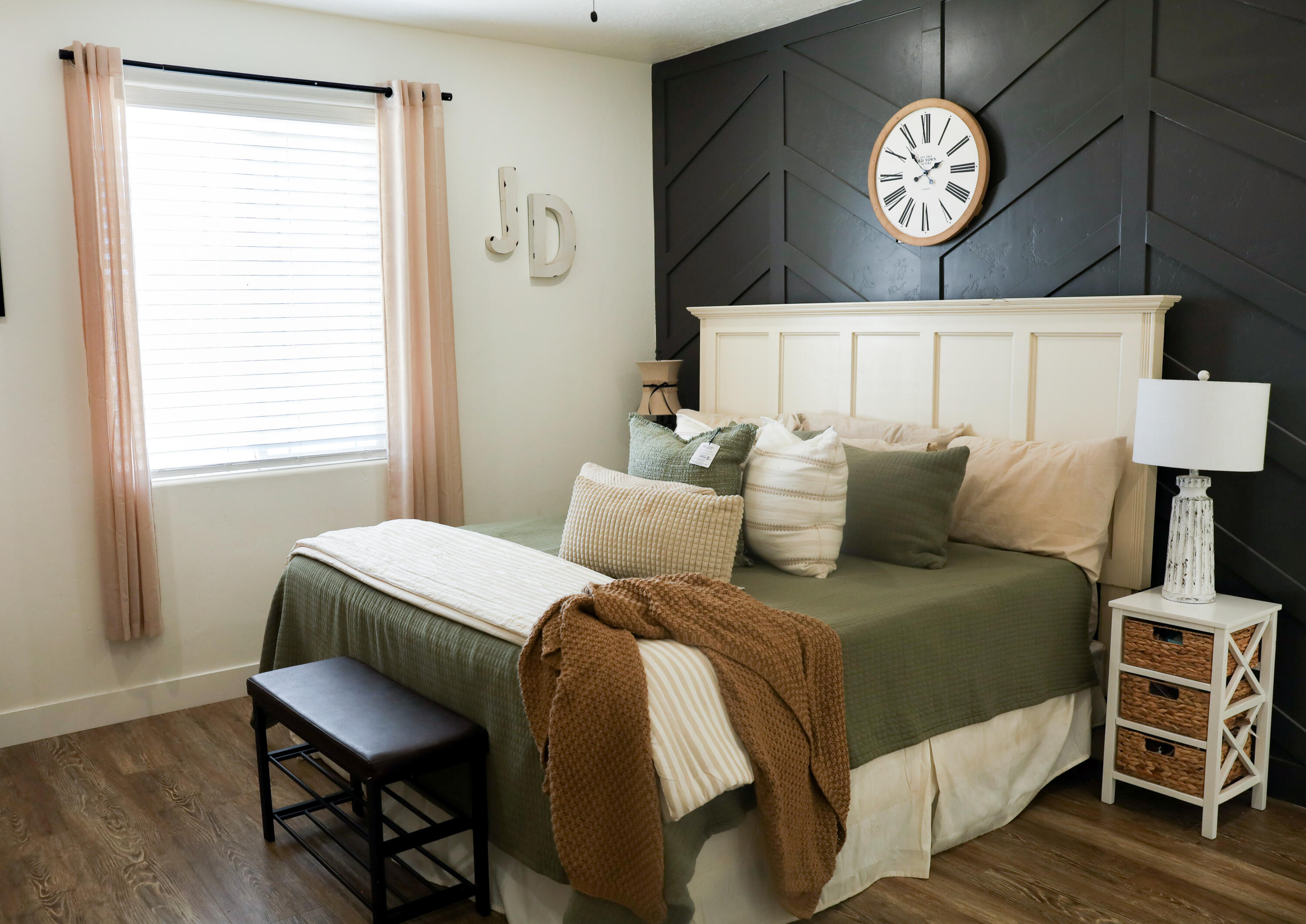 SUNNY MEADOWS ACRES - Residential