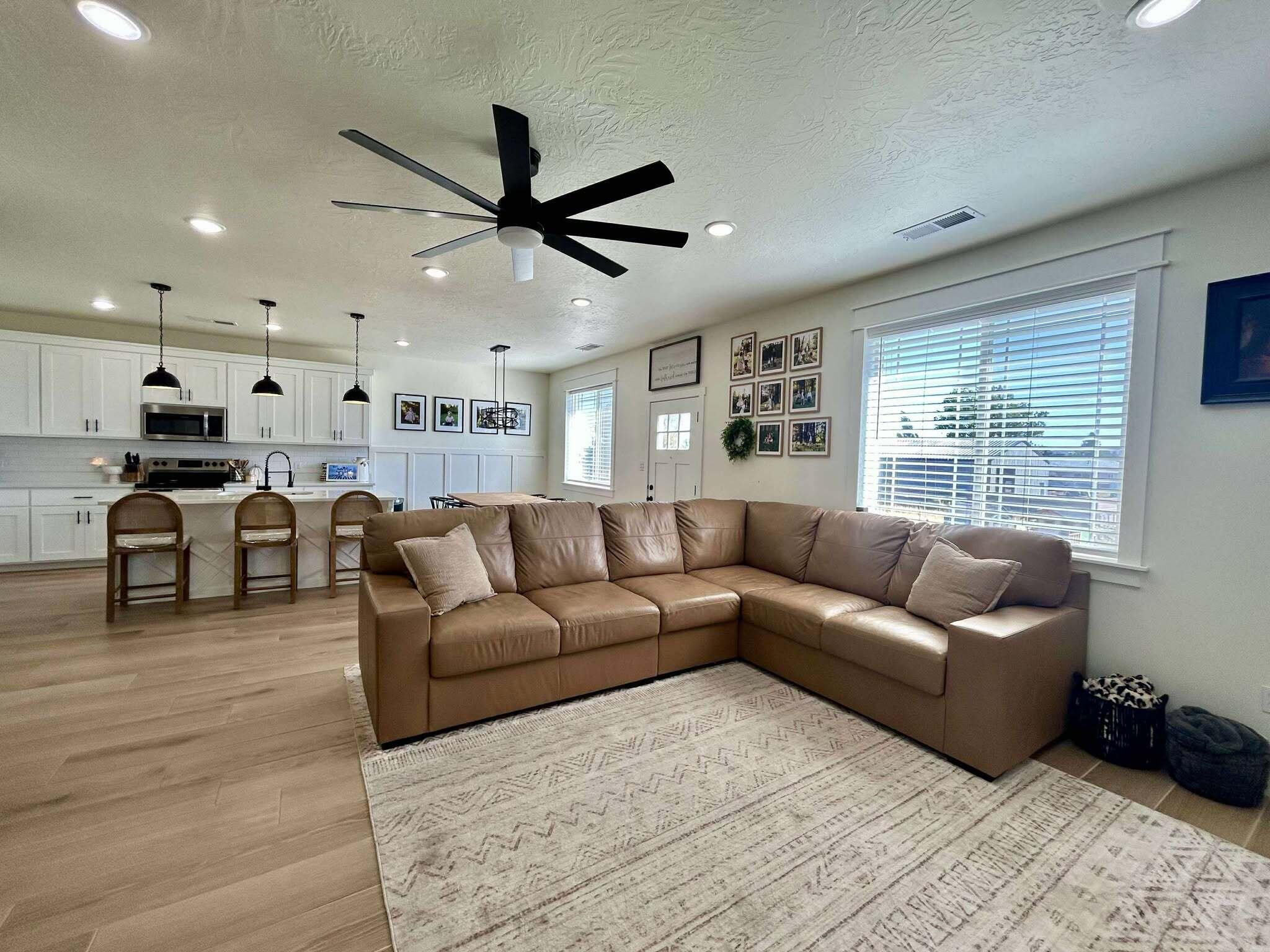 SUNNY MEADOWS ACRES - Residential