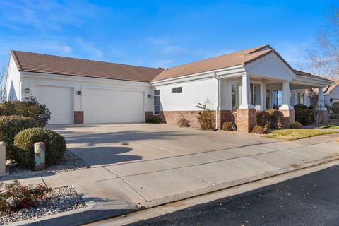 Tiny photo for 1866 WIDE RIVER DR, Saint George, UT 84790 (MLS # 25-267736)