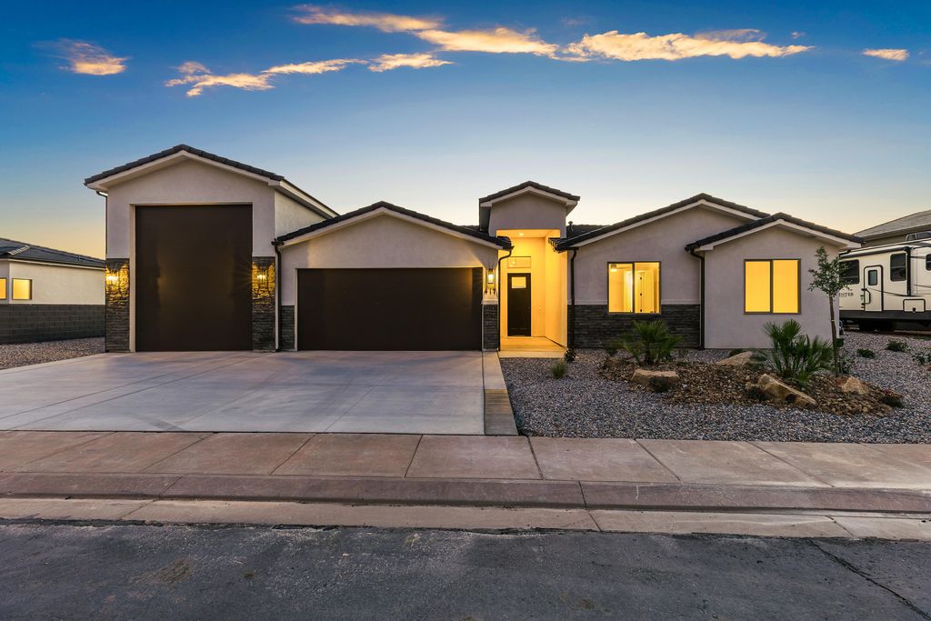 Photo of 417 N 200 E, La Verkin, UT 84745 (MLS # 26-271618)