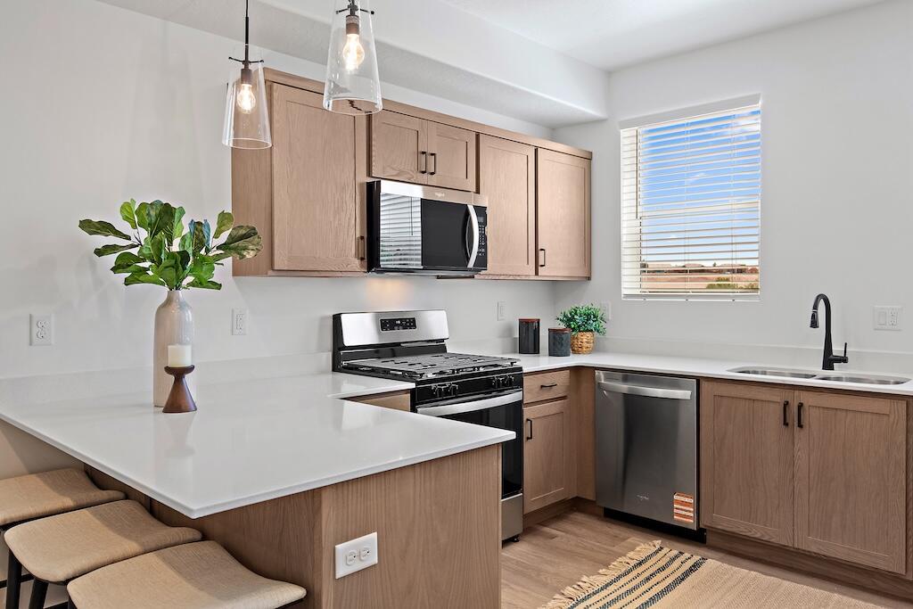 ROCKLAND TOWNHOMES - Residential