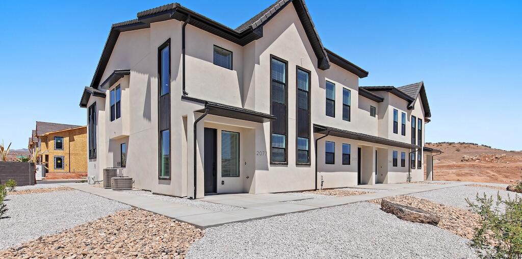 ROCKLAND TOWNHOMES - Residential