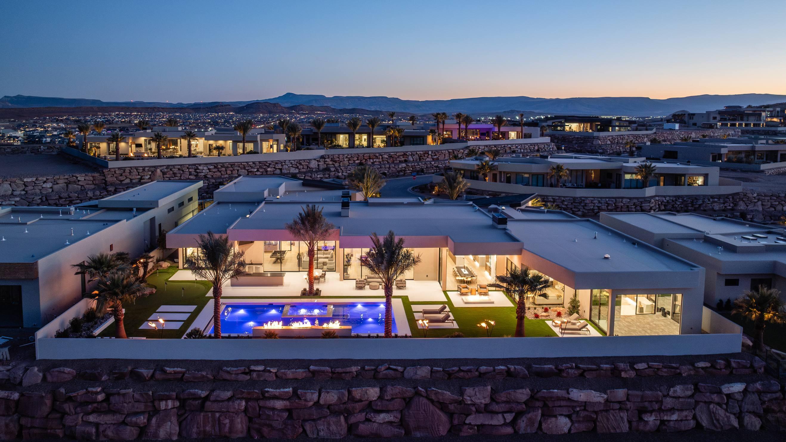 STONE CLIFF - Residential