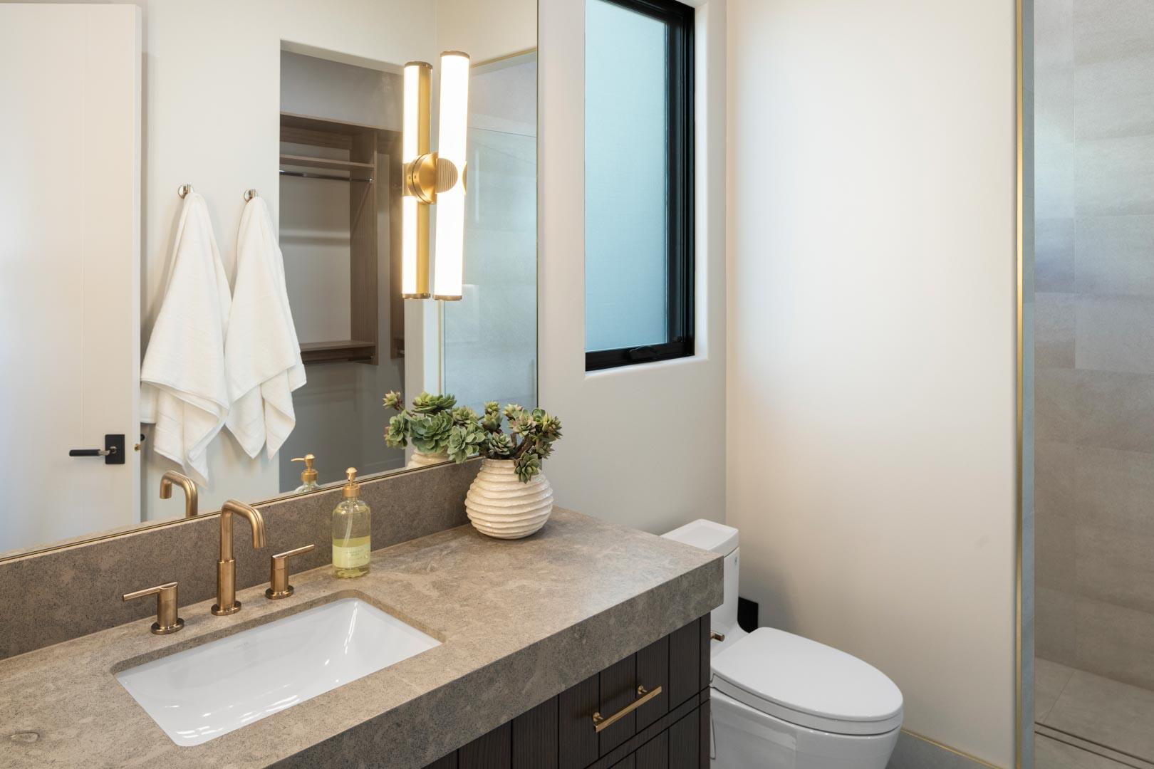 STONE CLIFF - Residential