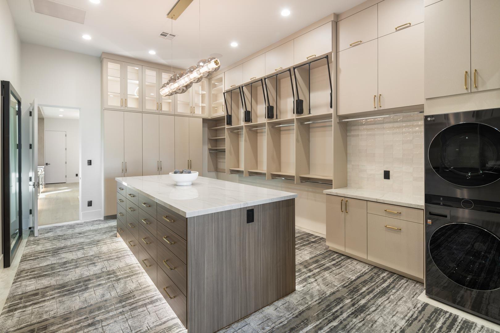 STONE CLIFF - Residential