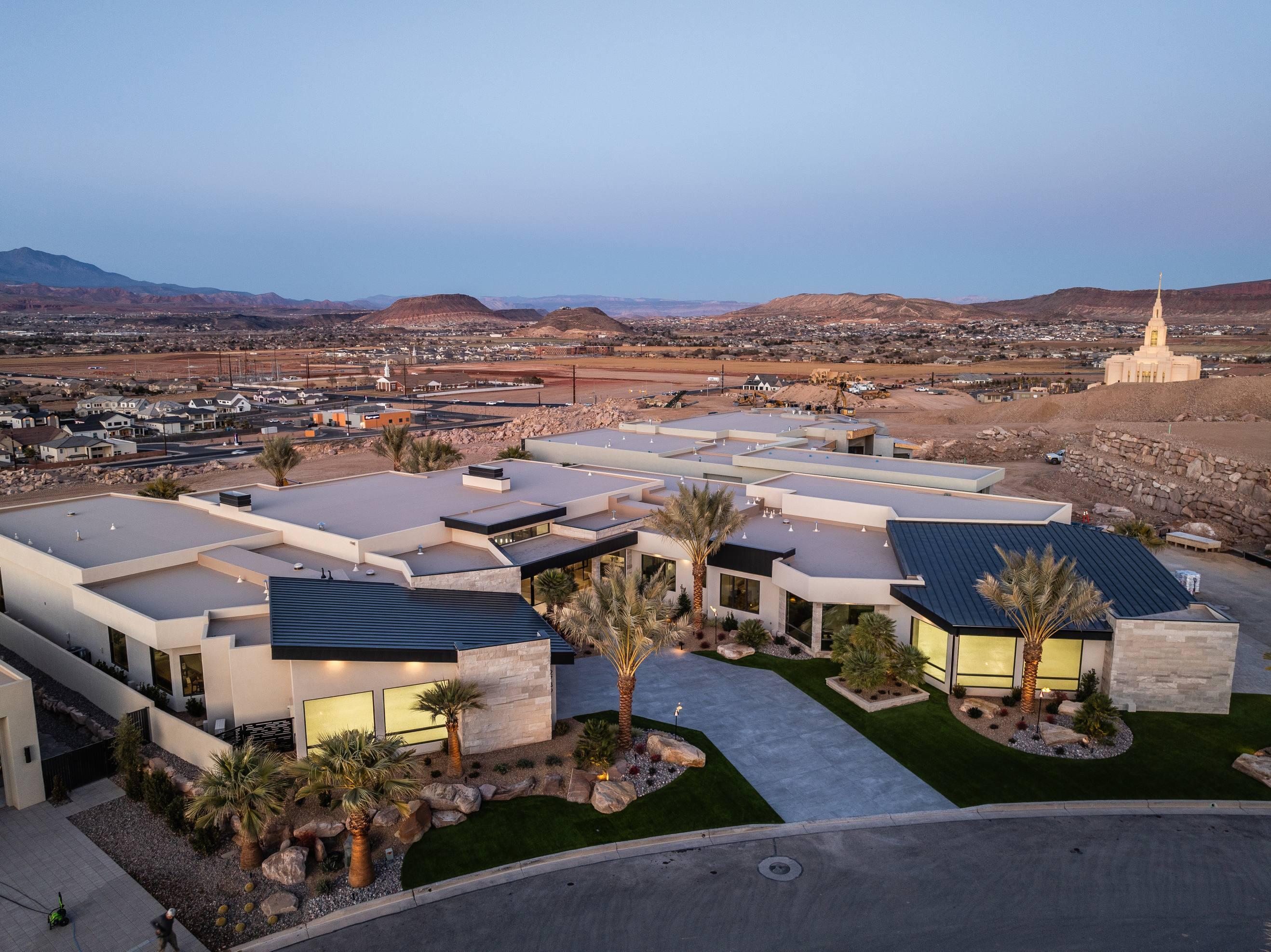 STONE CLIFF - Residential