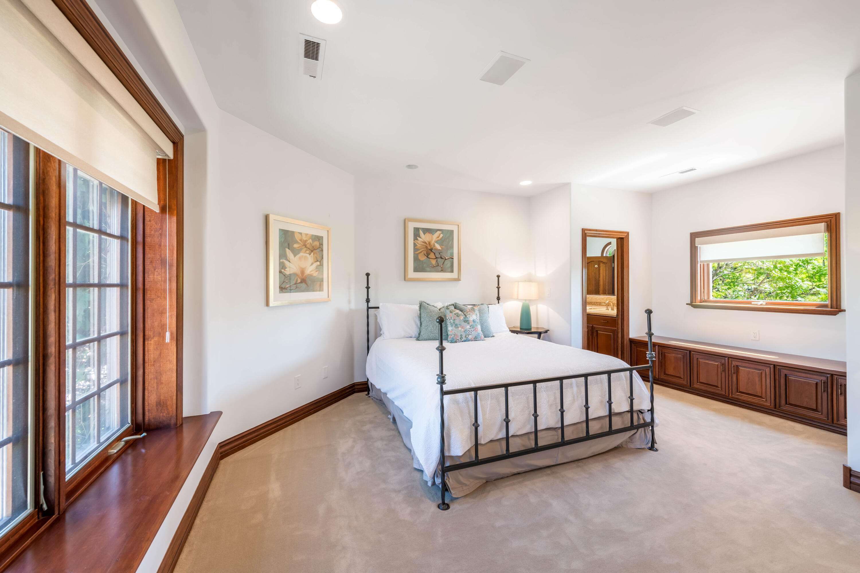 Parowan, Utah 84761, United States, 7 Bedrooms Bedrooms, ,9 BathroomsBathrooms,Residential,Active,110821