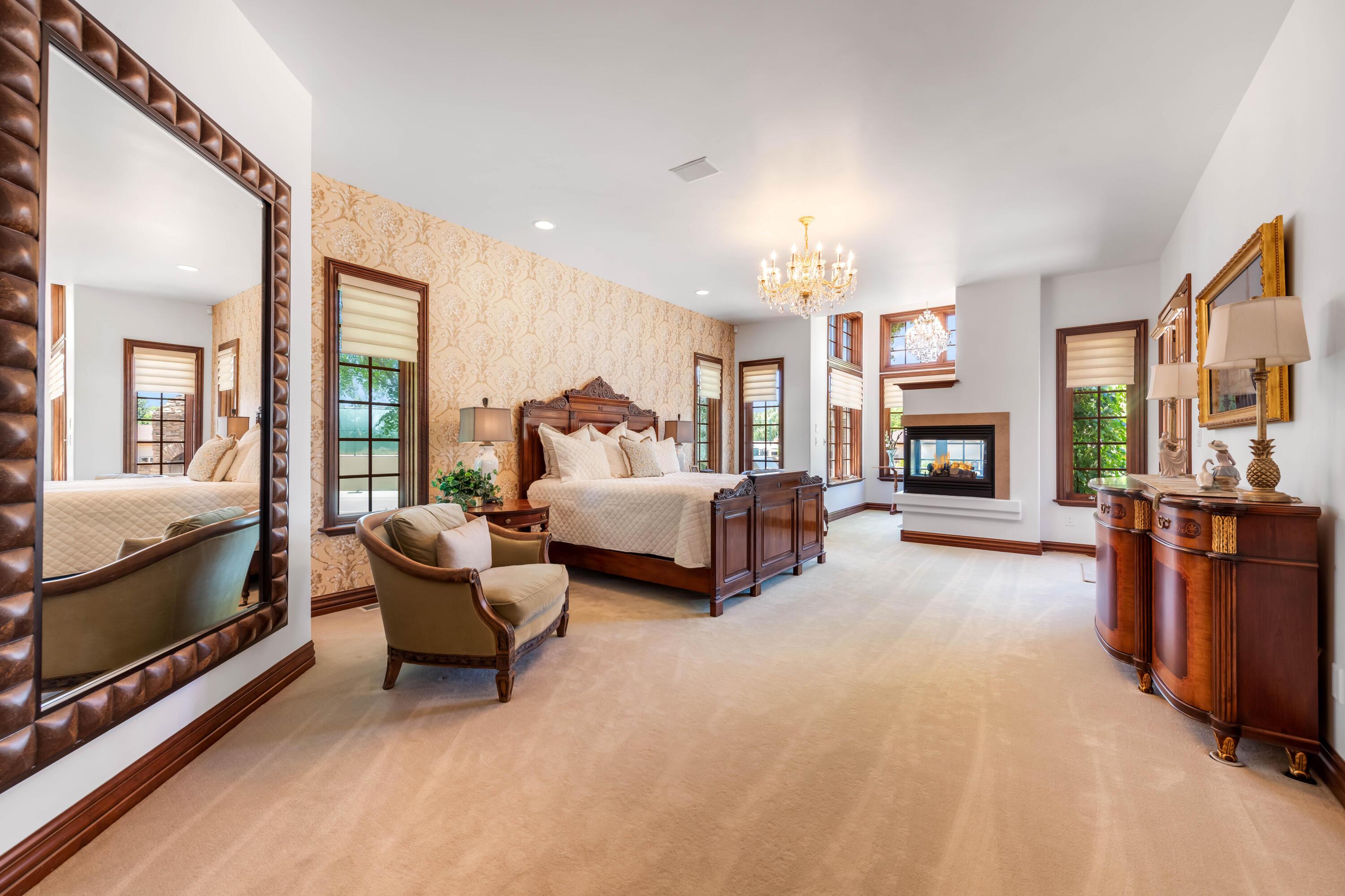 Parowan, Utah 84761, United States, 7 Bedrooms Bedrooms, ,9 BathroomsBathrooms,Residential,Active,110821