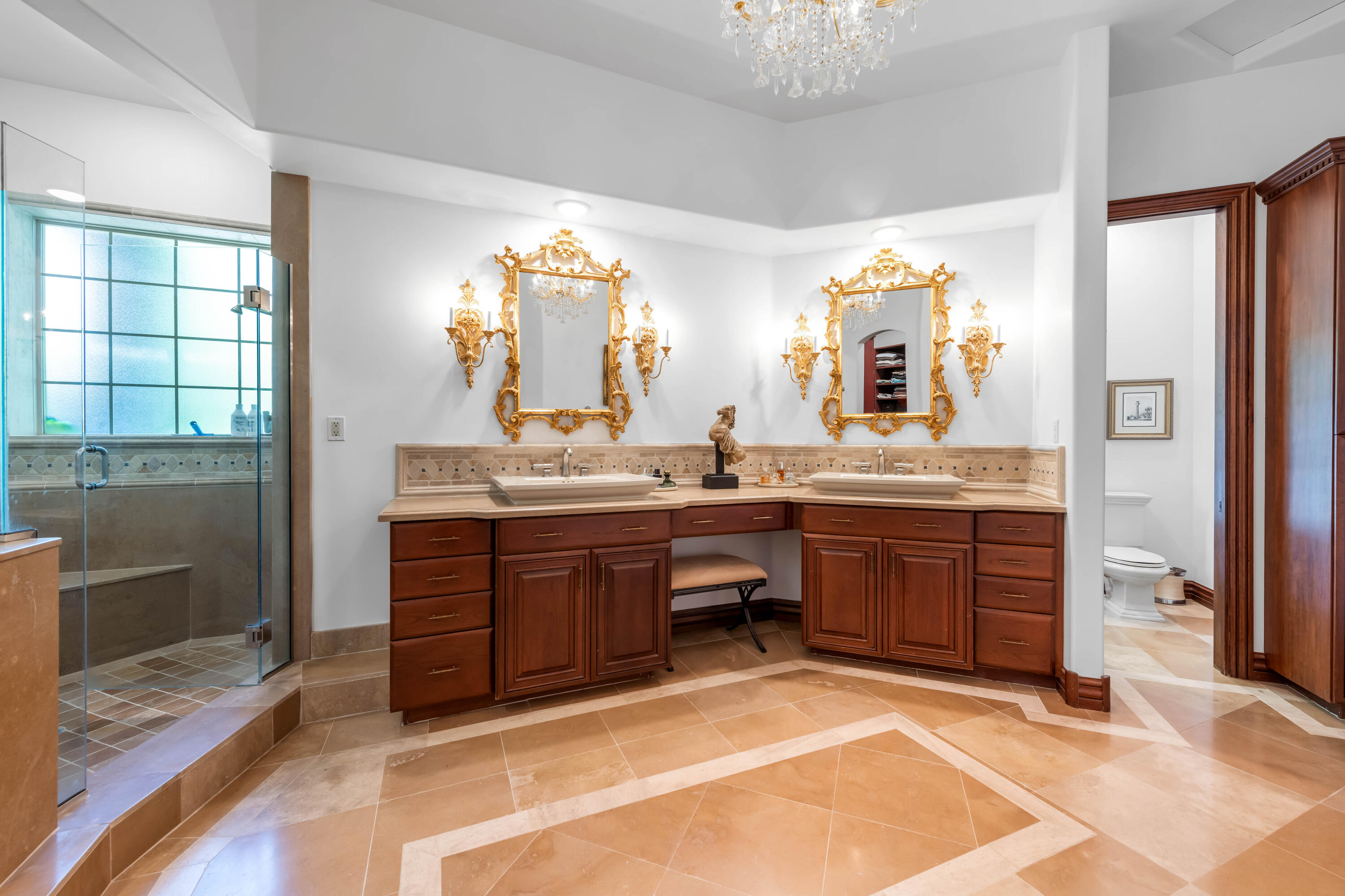 Parowan, Utah 84761, United States, 7 Bedrooms Bedrooms, ,9 BathroomsBathrooms,Residential,Active,110821