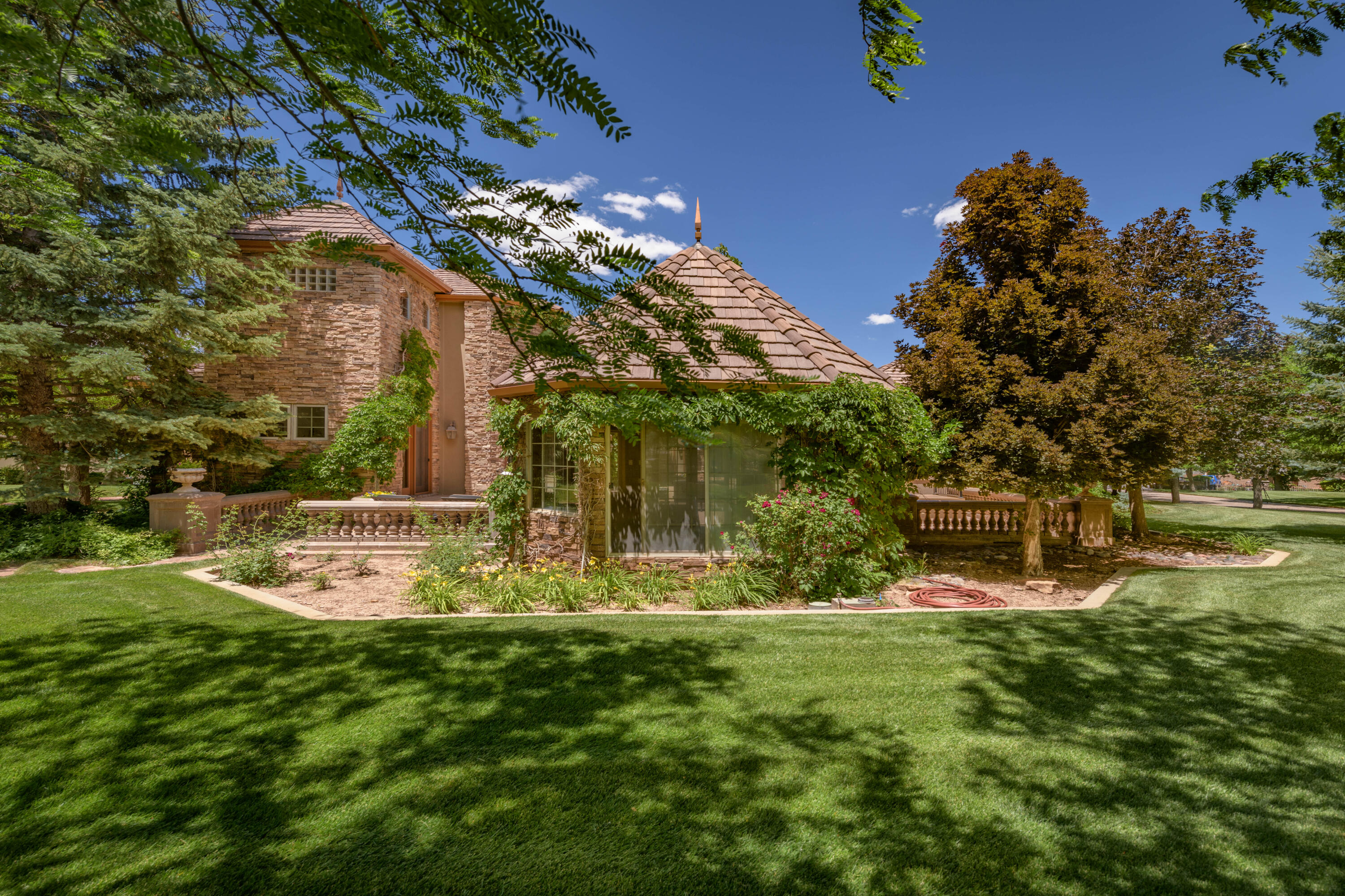 Parowan, Utah 84761, United States, 7 Bedrooms Bedrooms, ,9 BathroomsBathrooms,Residential,Active,110821