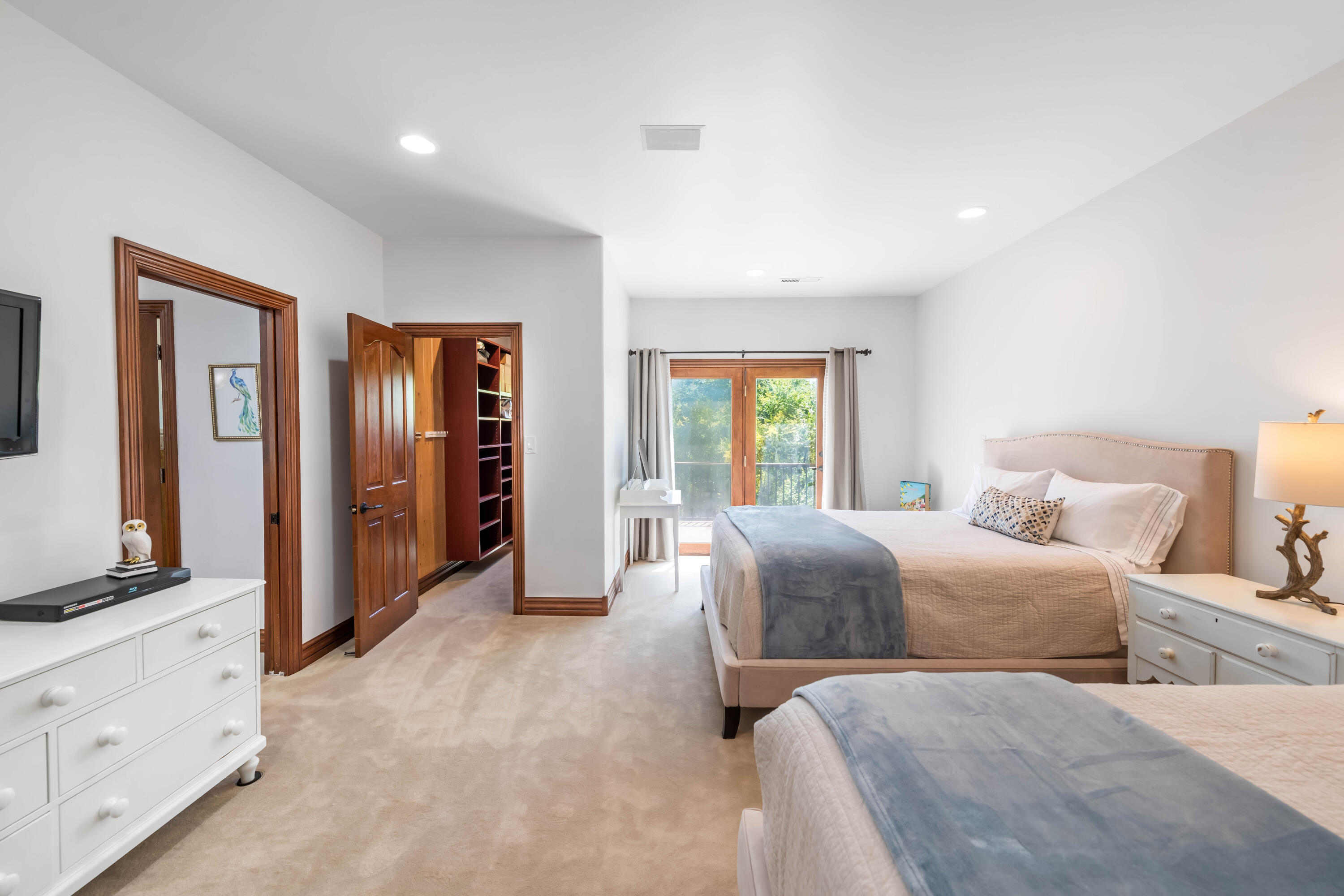 Parowan, Utah 84761, United States, 7 Bedrooms Bedrooms, ,9 BathroomsBathrooms,Residential,Active,110821