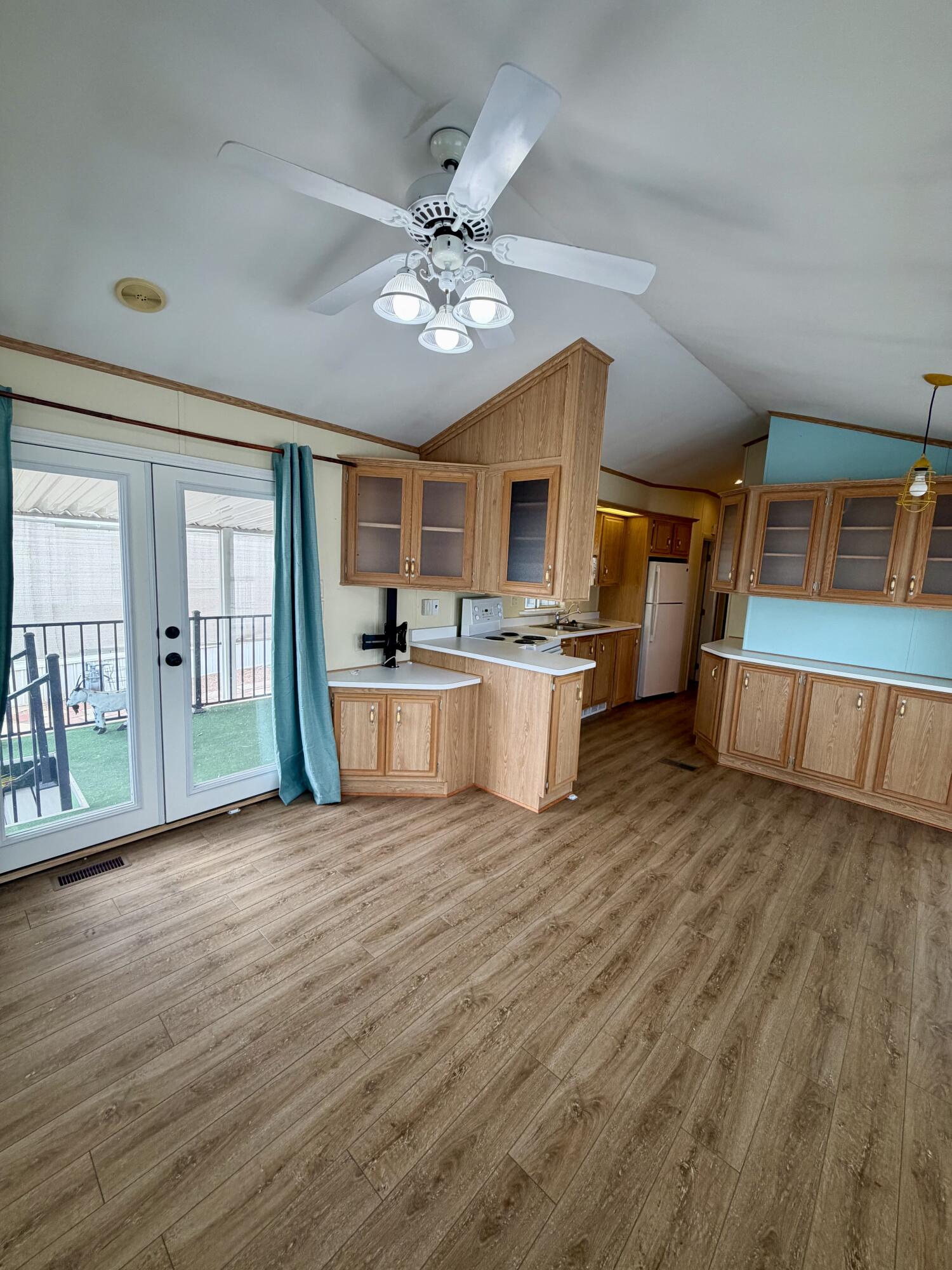 CHEROKEE SPRINGS RV PARK - Residential
