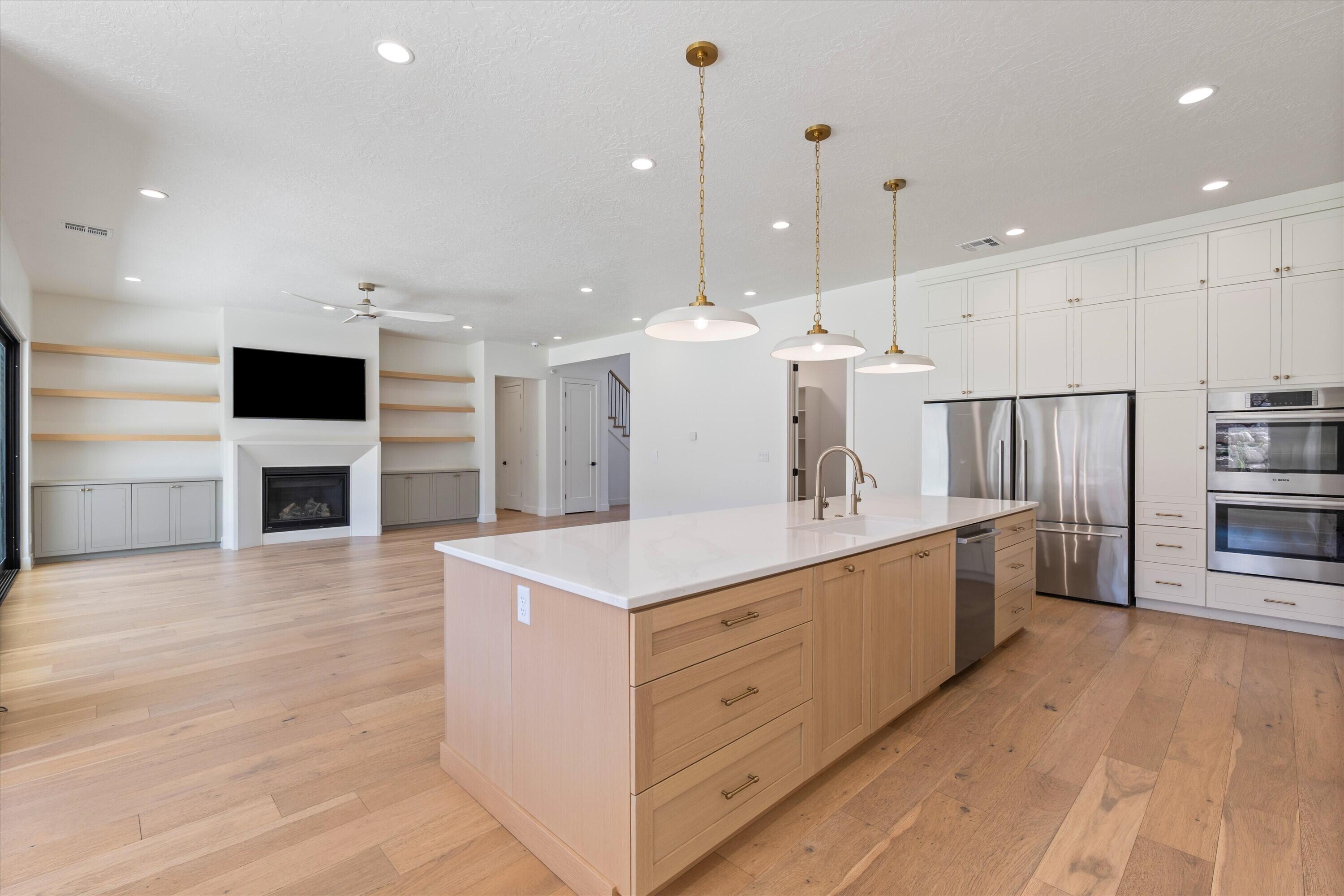 HEIGHTS AT WASHINGTON BENCH - Residential