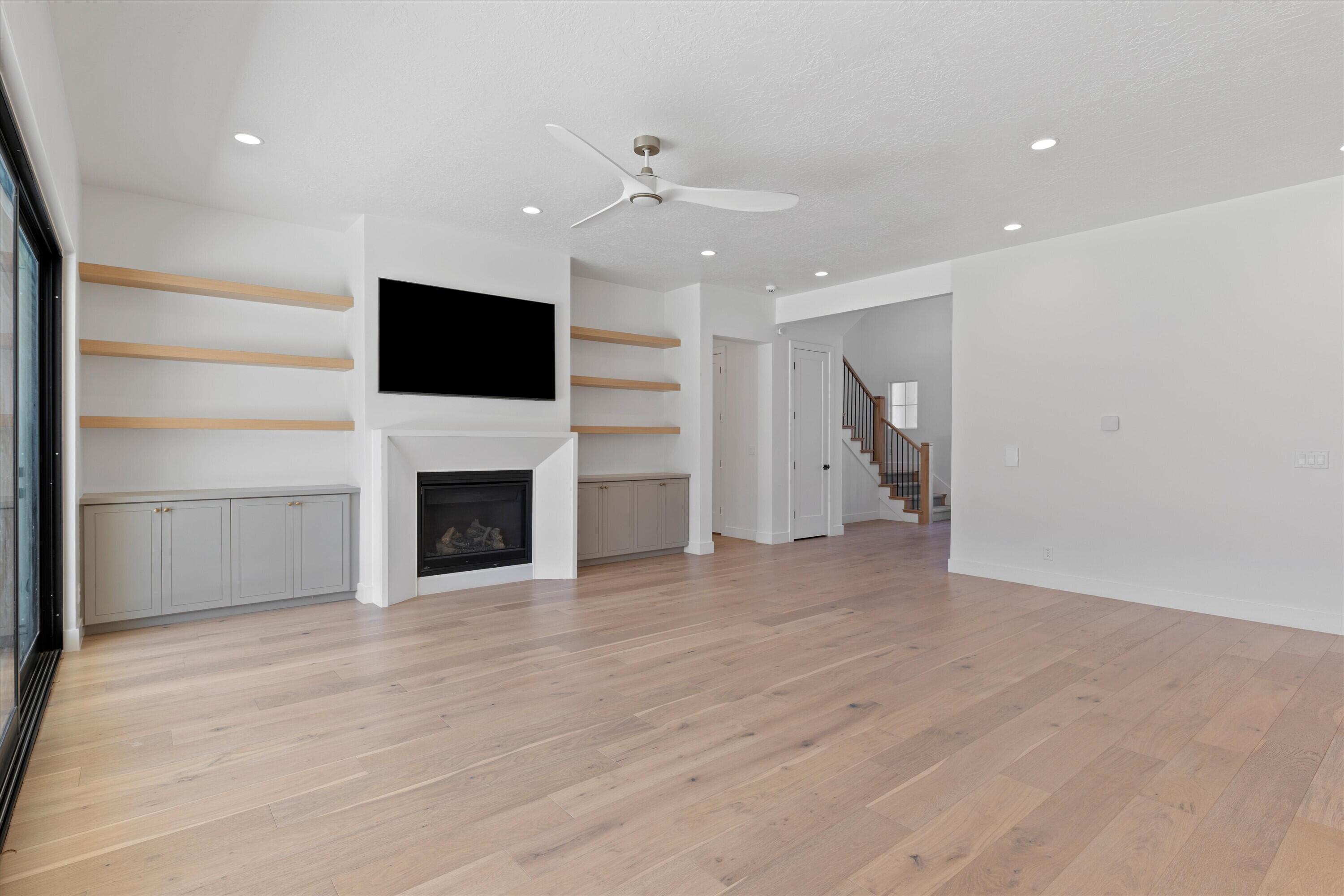 HEIGHTS AT WASHINGTON BENCH - Residential
