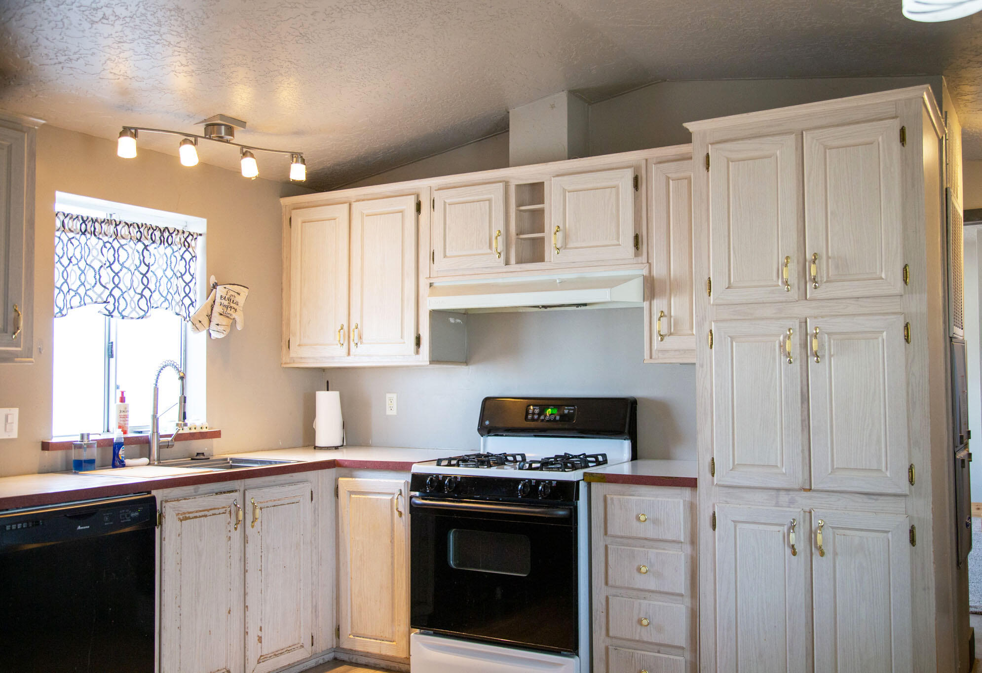 ENTERPRISE VALLEY VIEW ESTATES - Residential