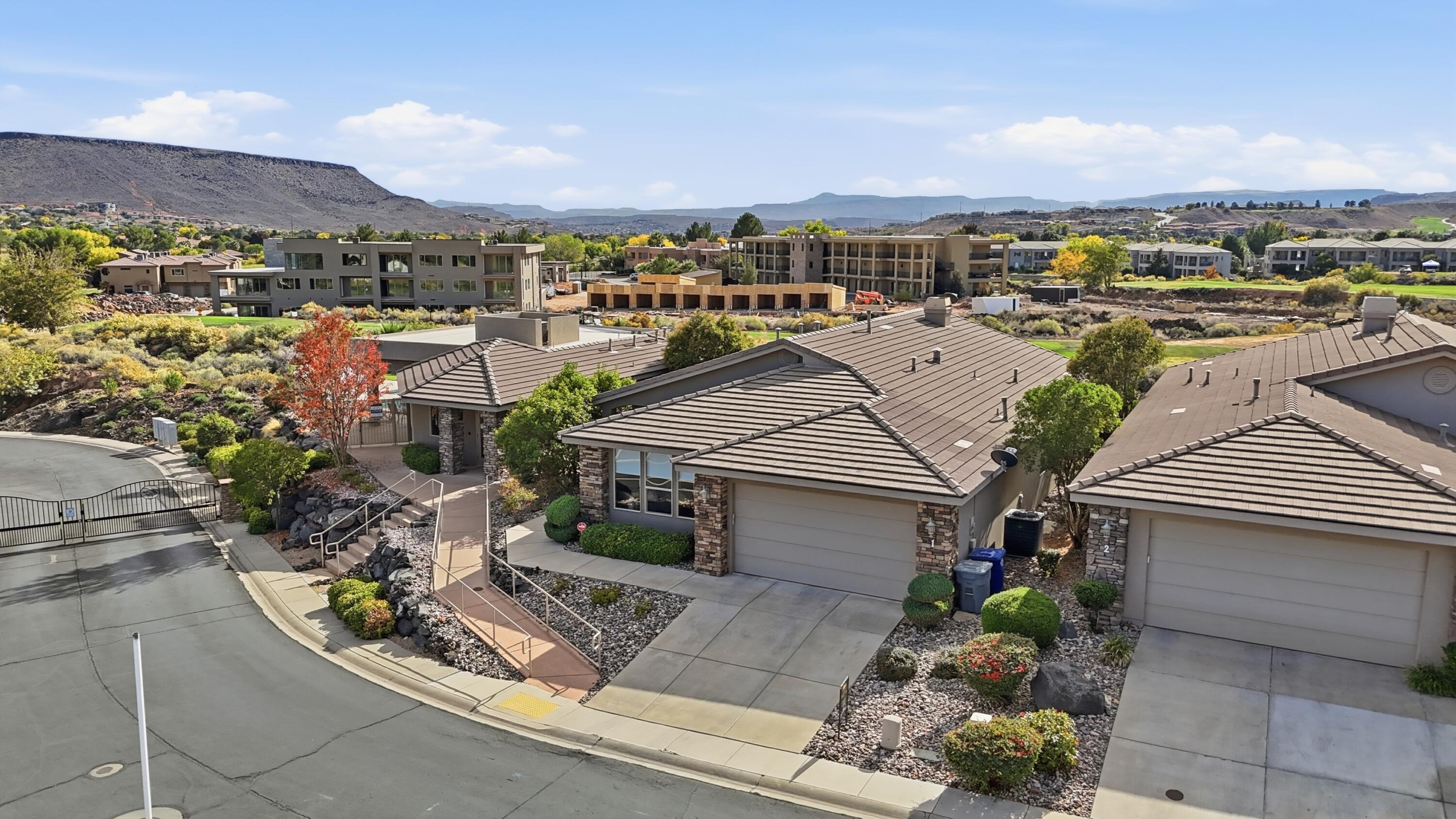 WAILEA FALLS AT STONEBRIDGE - Residential