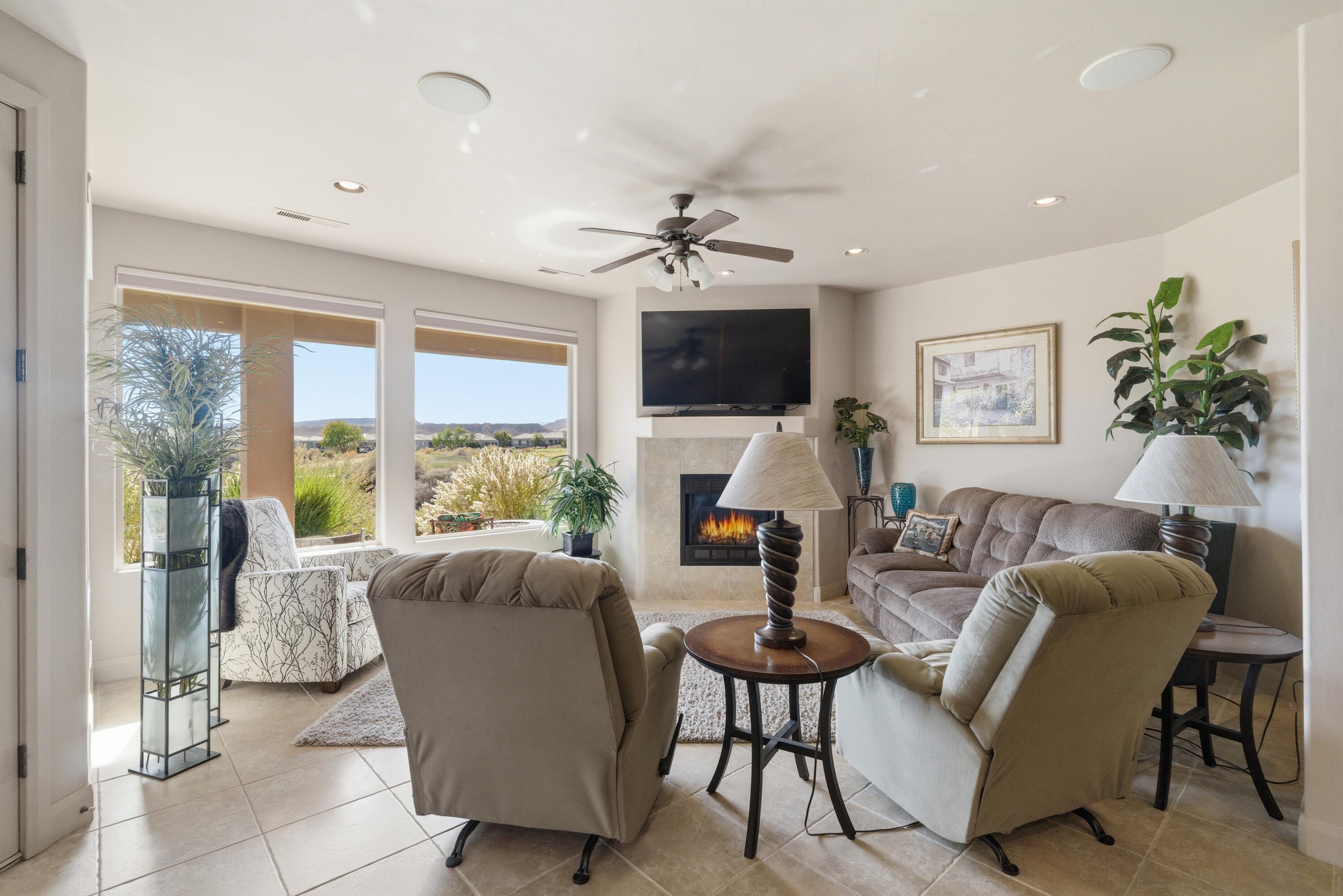 WAILEA FALLS AT STONEBRIDGE - Residential