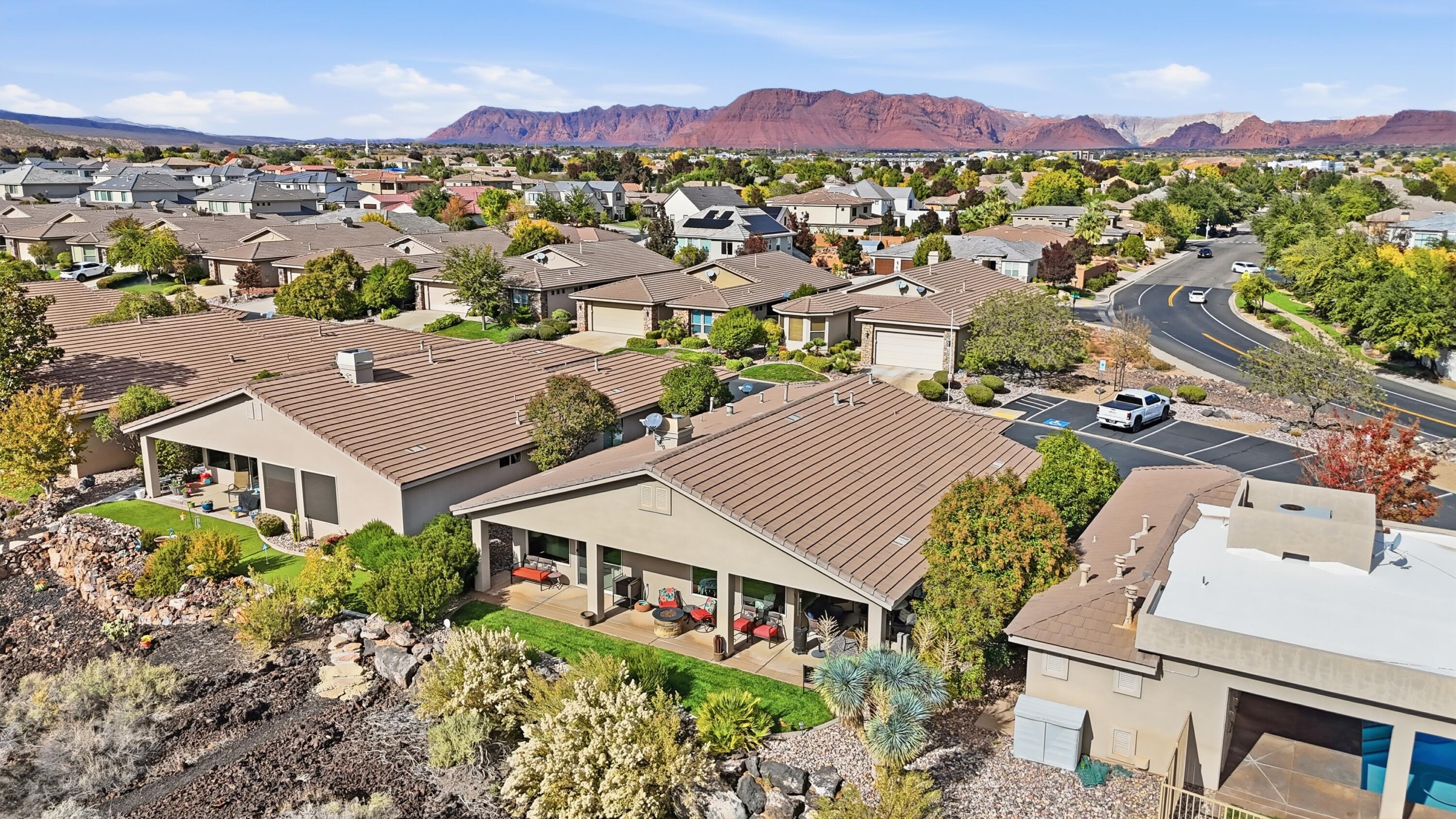 WAILEA FALLS AT STONEBRIDGE - Residential