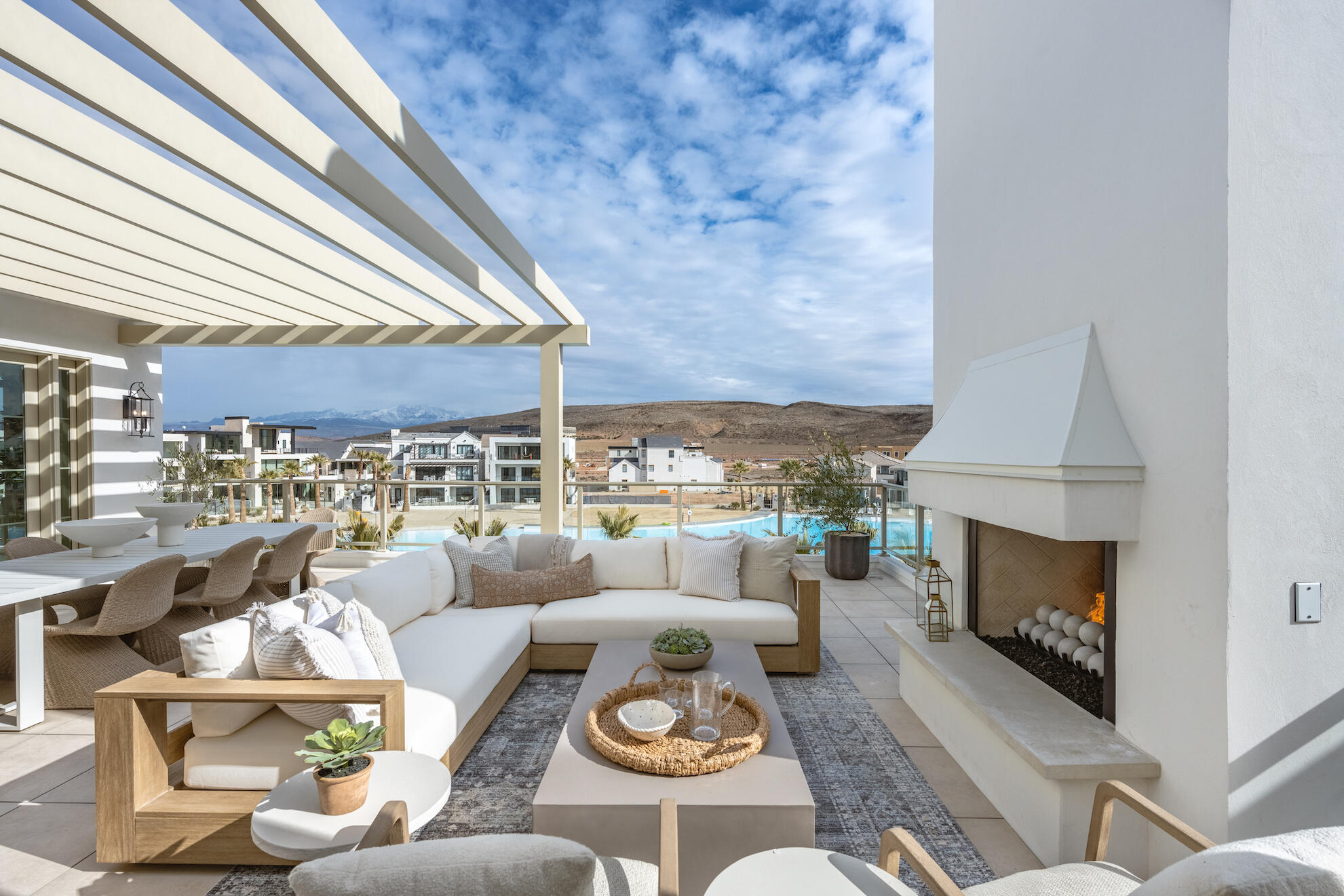 DESERT COLOR RESORT - Residential