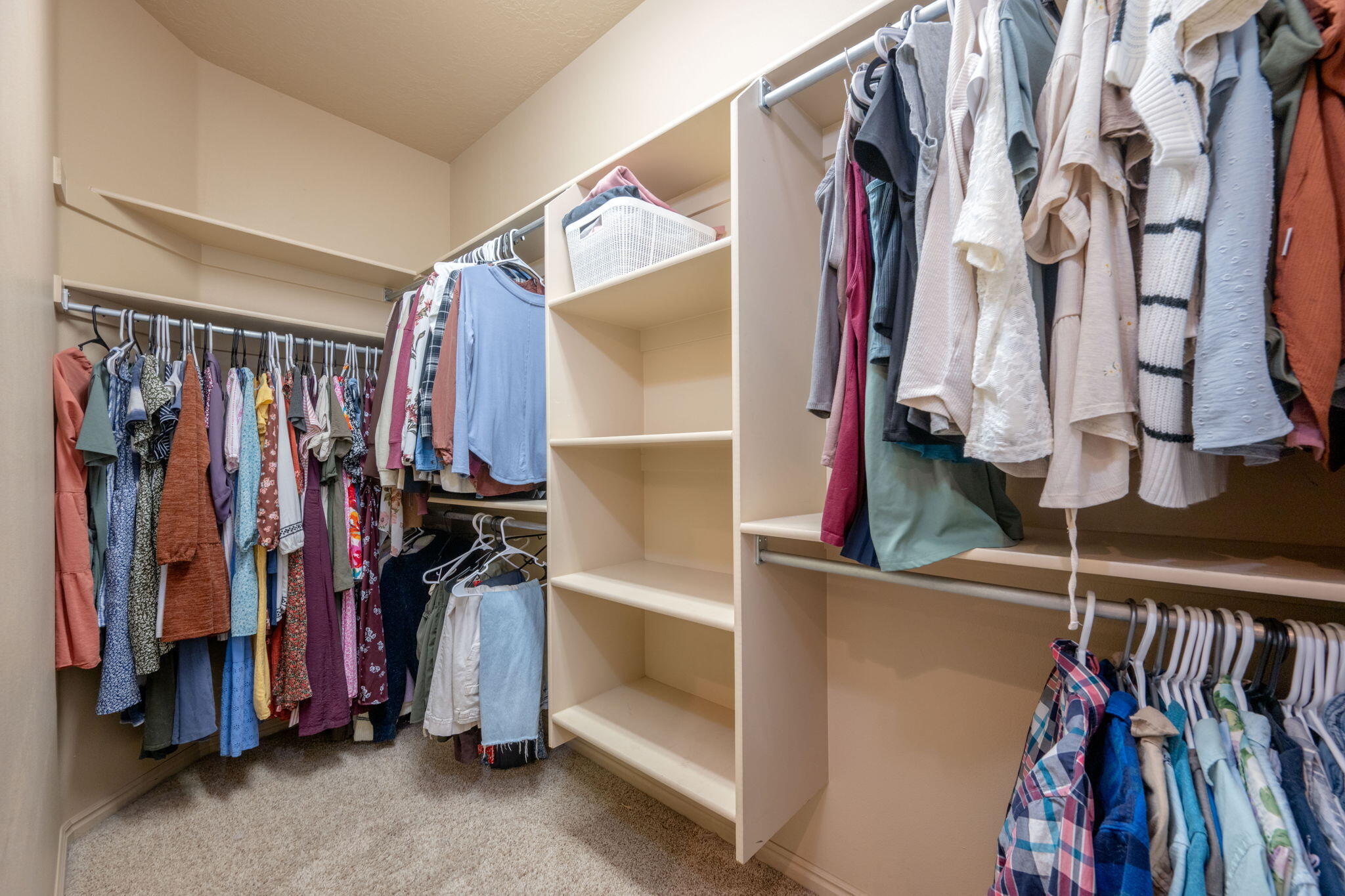 MIRAGE ESTATES - Residential