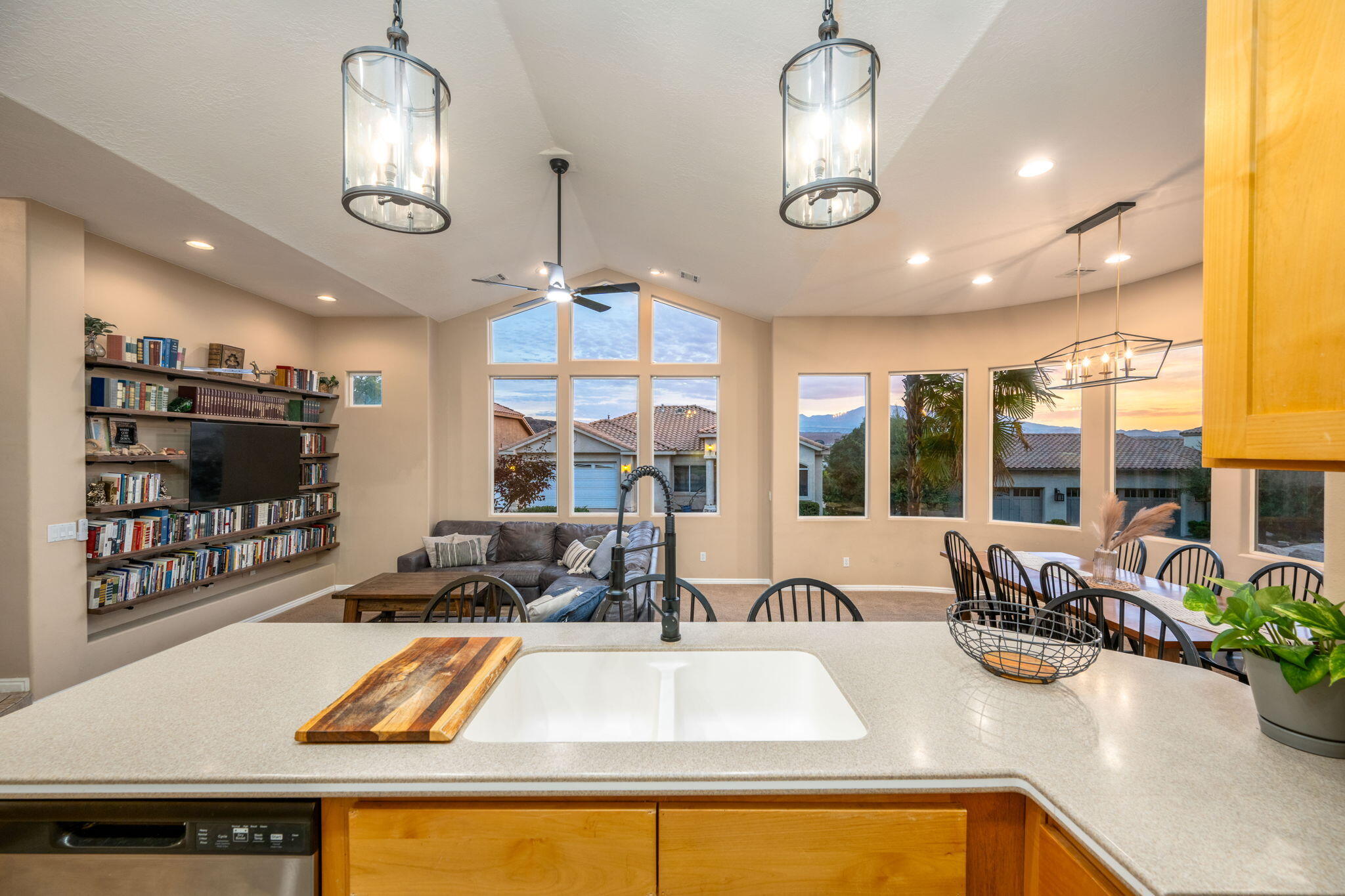 MIRAGE ESTATES - Residential