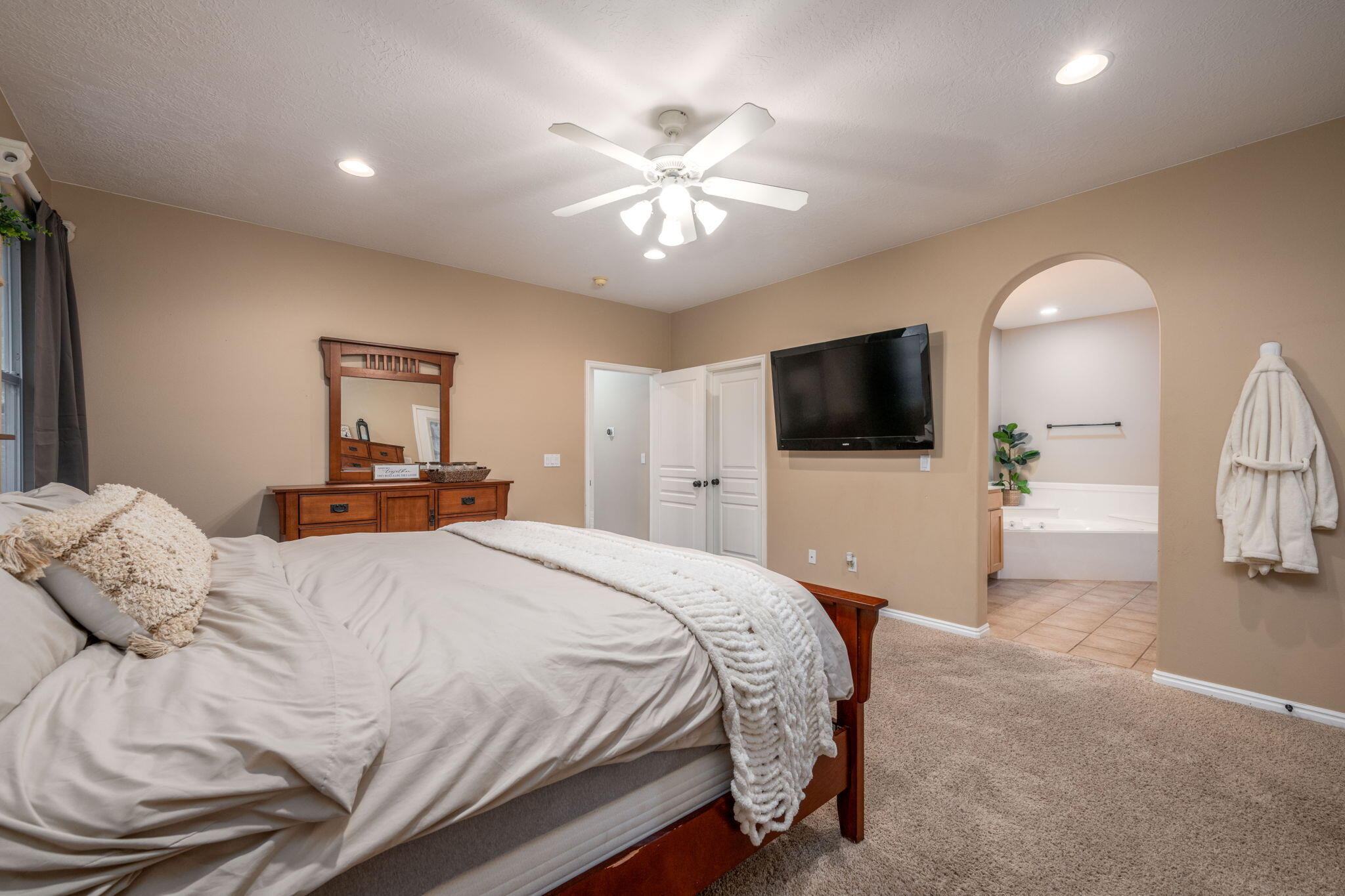 MIRAGE ESTATES - Residential