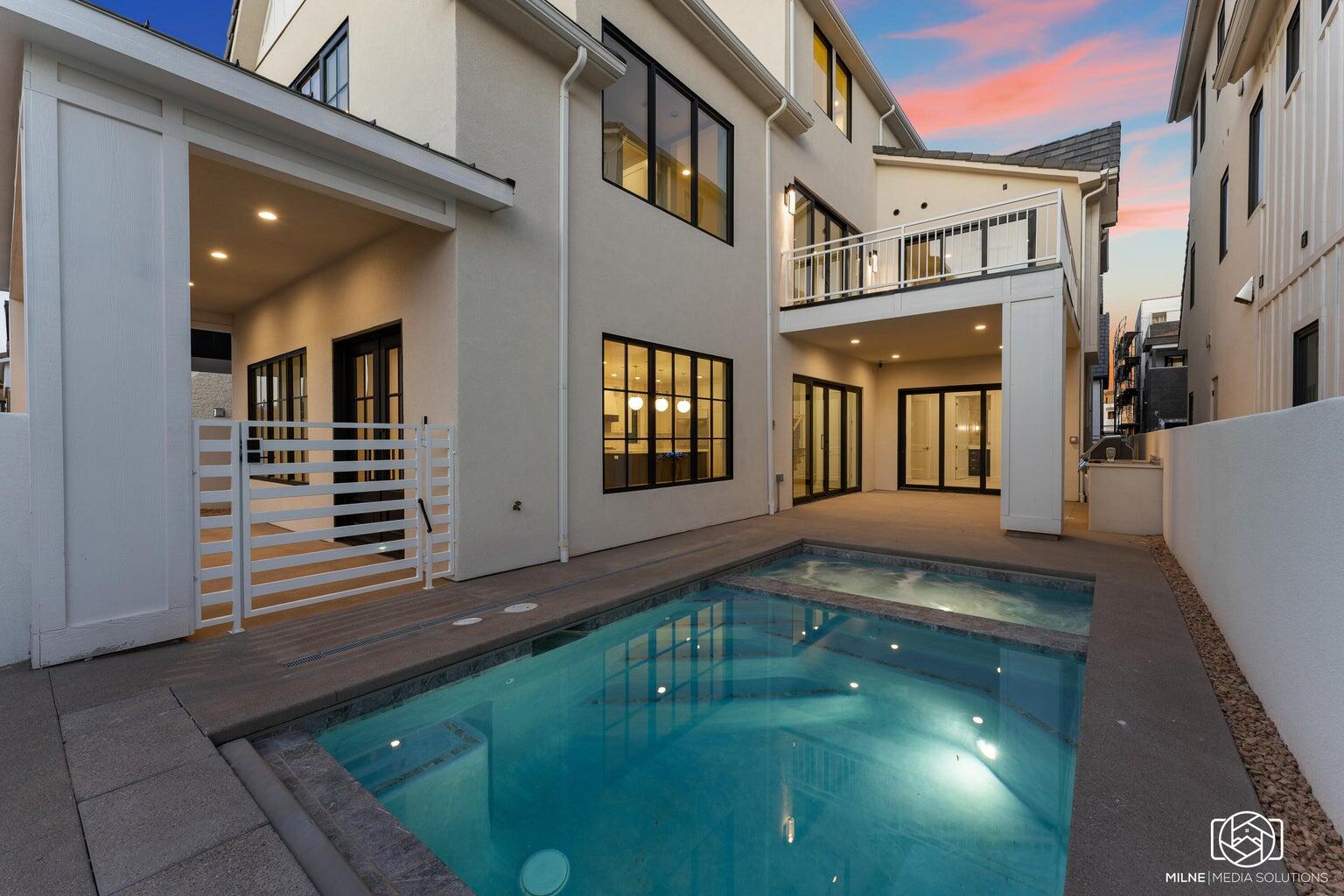 DESERT COLOR RESORT - Residential