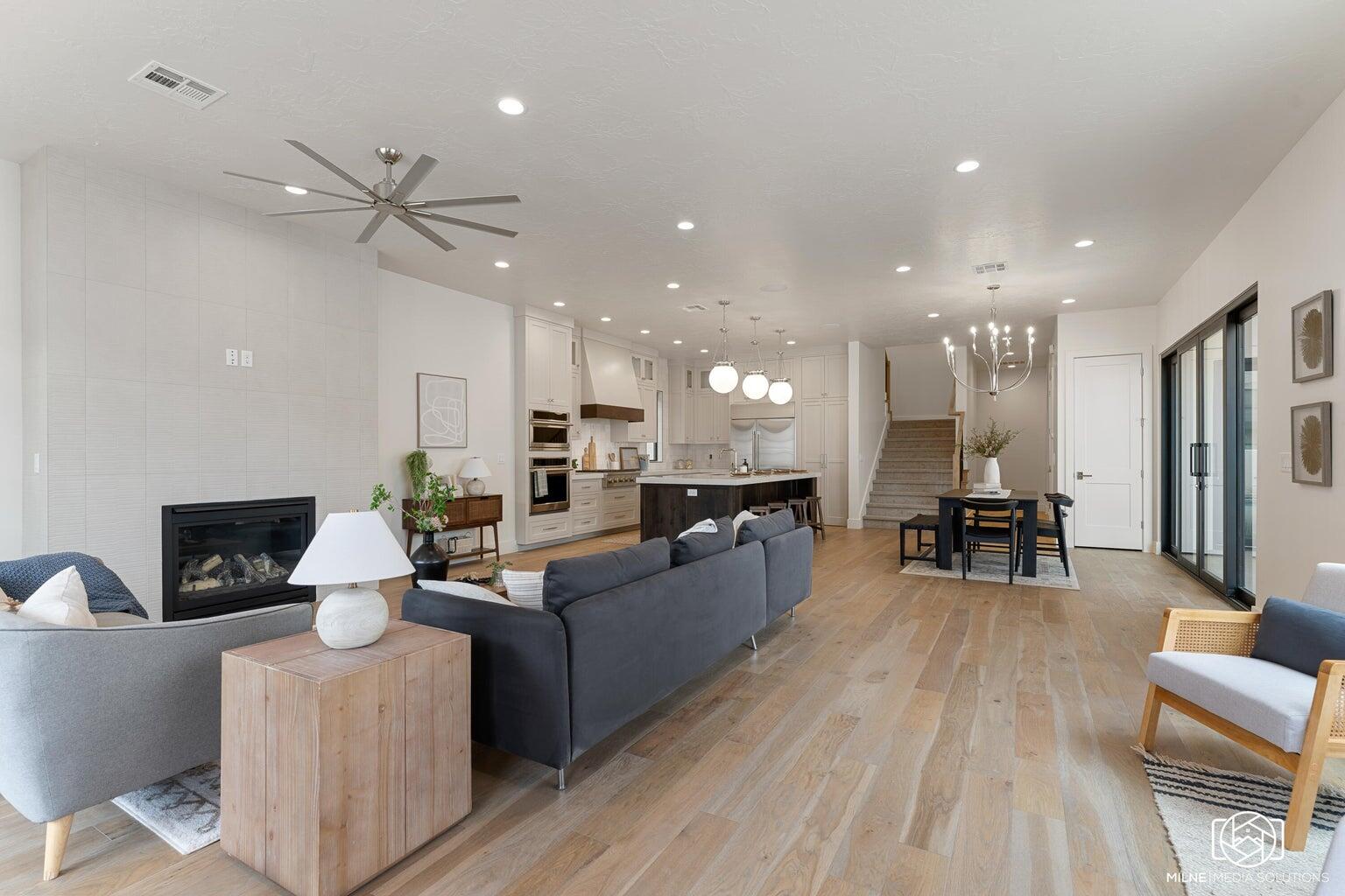 DESERT COLOR RESORT - Residential